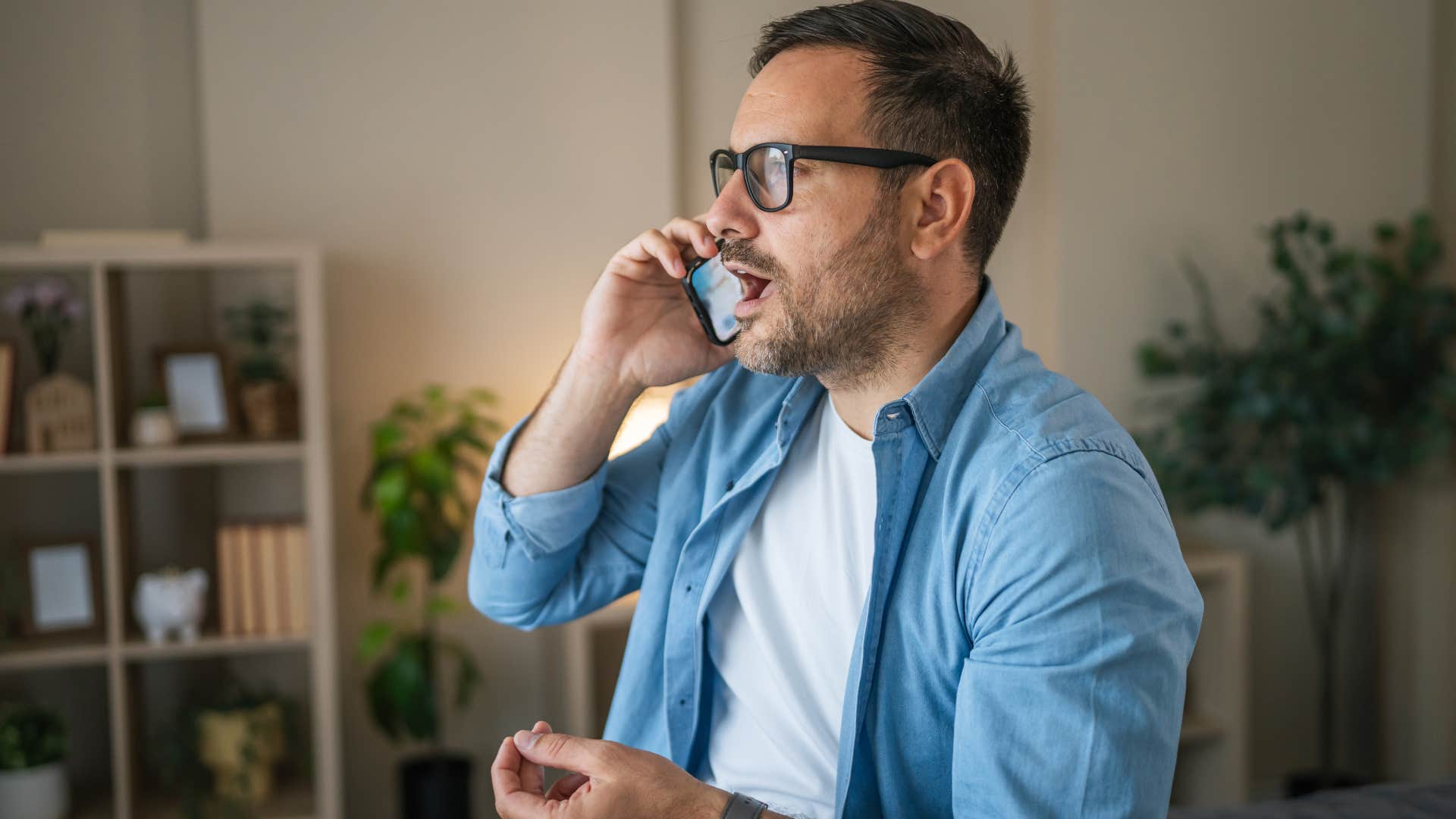 man on the phone saying I'm just being honest seeming uneducated
