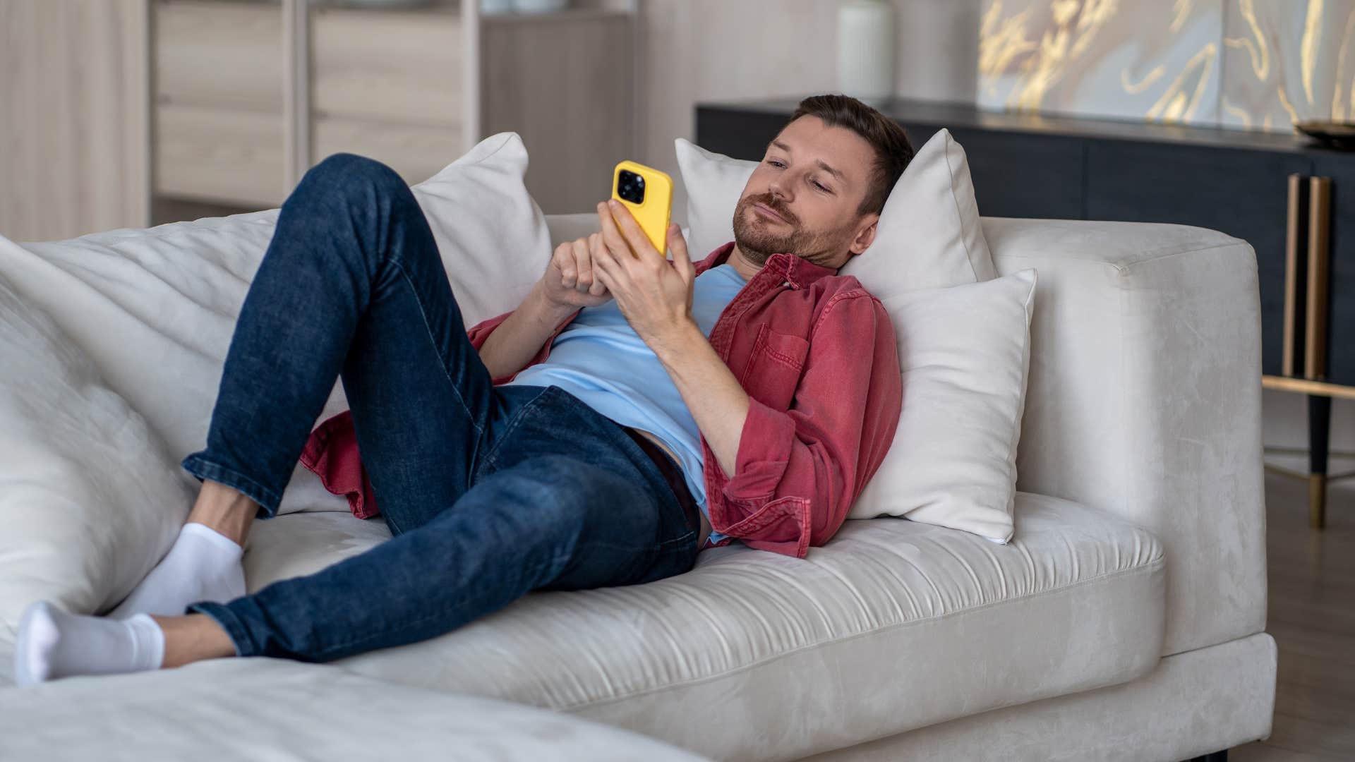 man afraid of failing procrastinating his responsibilities