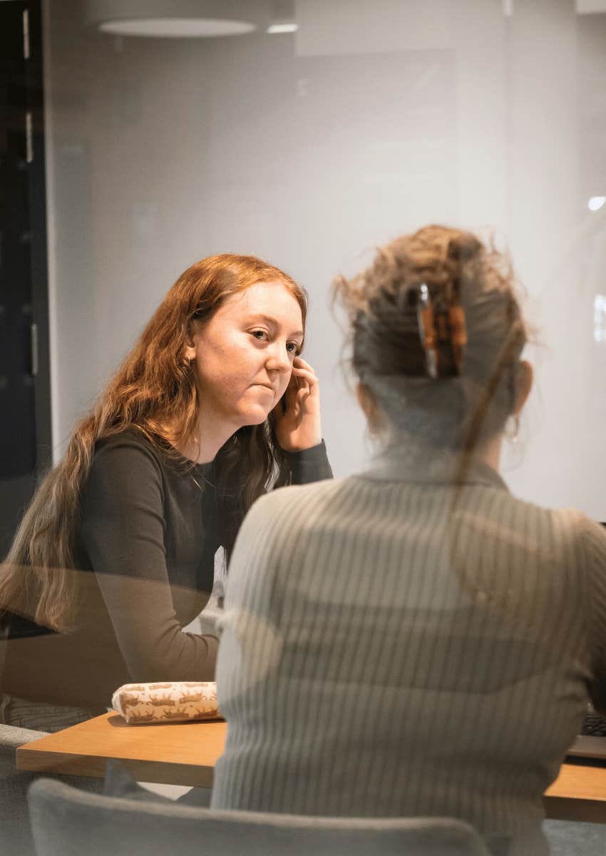 low-quality people interrupt during talking