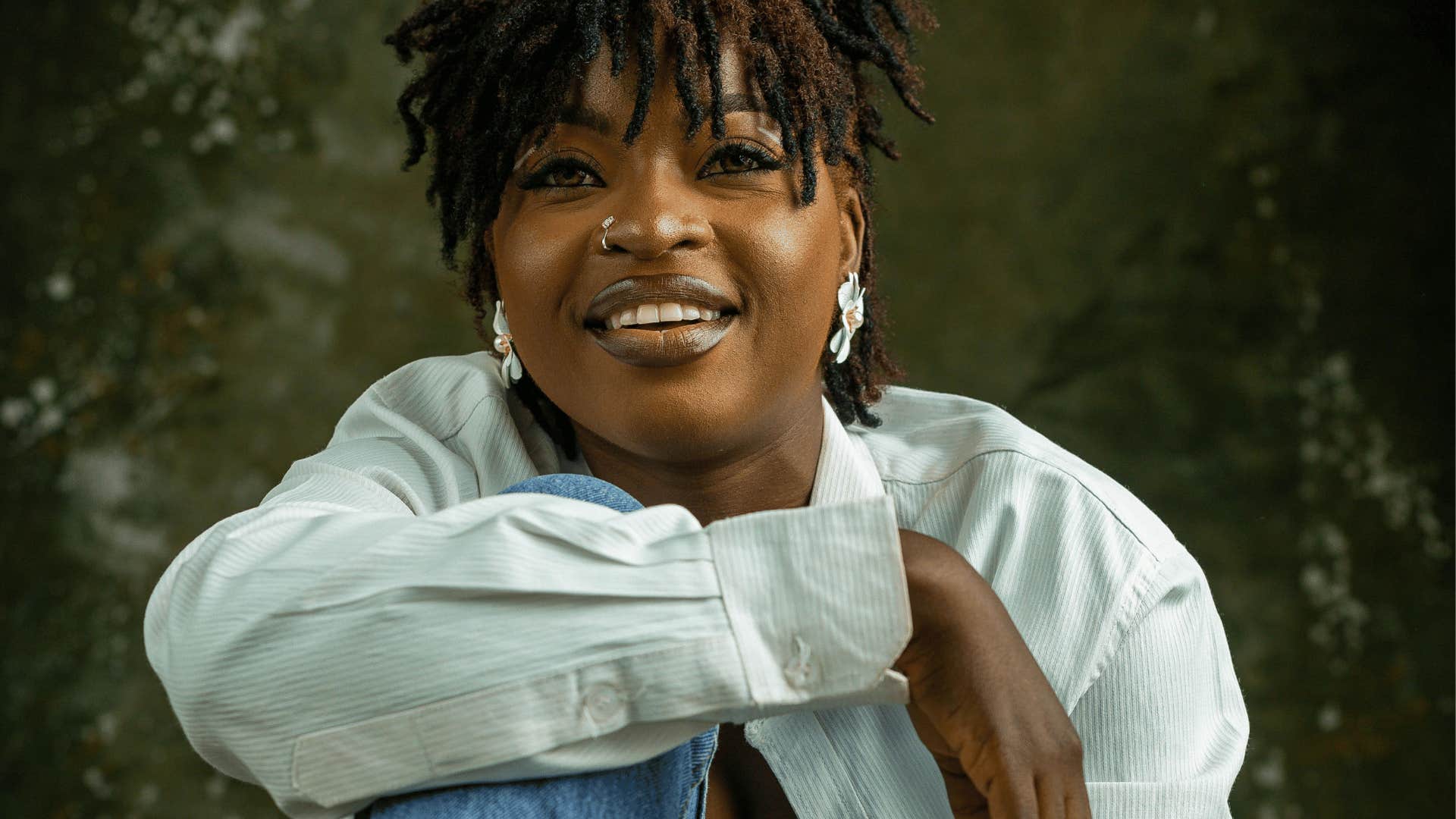 successful woman who makes it a habit to value relationships