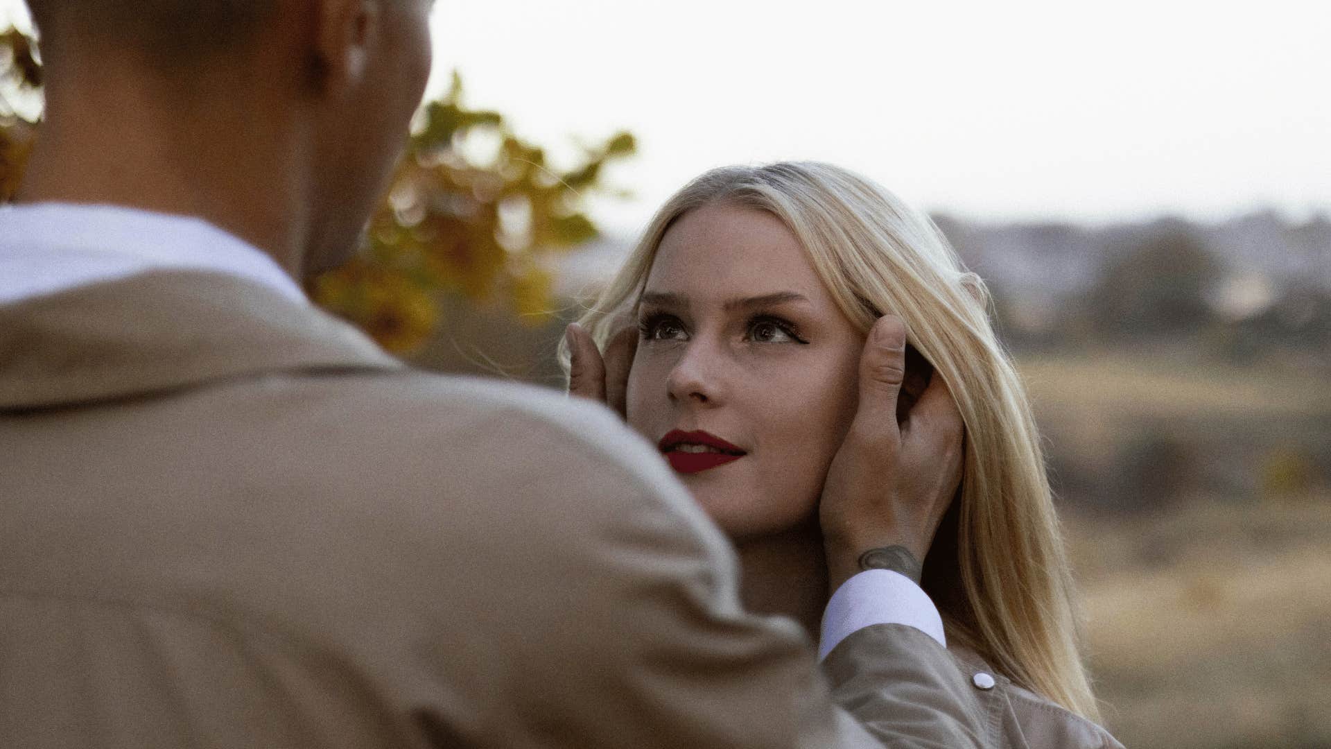 men and women stay happily married make her feel appreciated