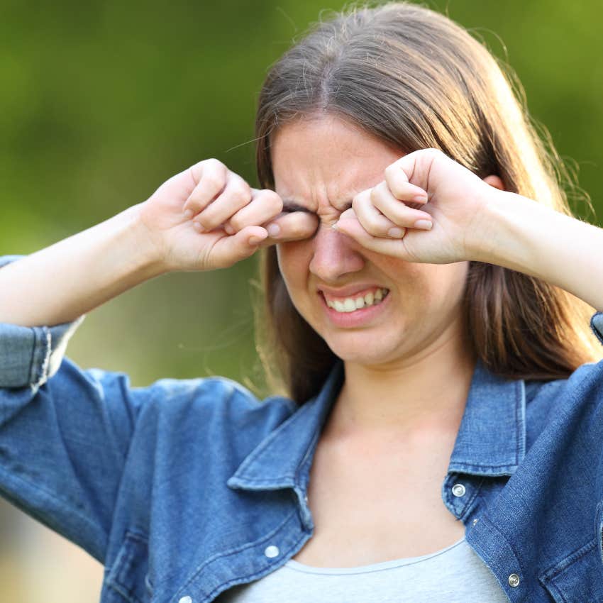 teenage girl pepper-sprayed and in pain