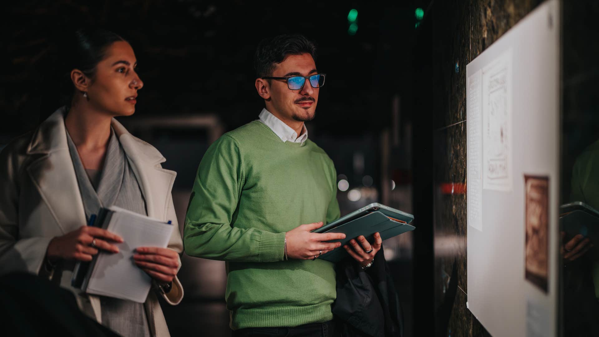 man with a strong visual memory who remembers faces but not names