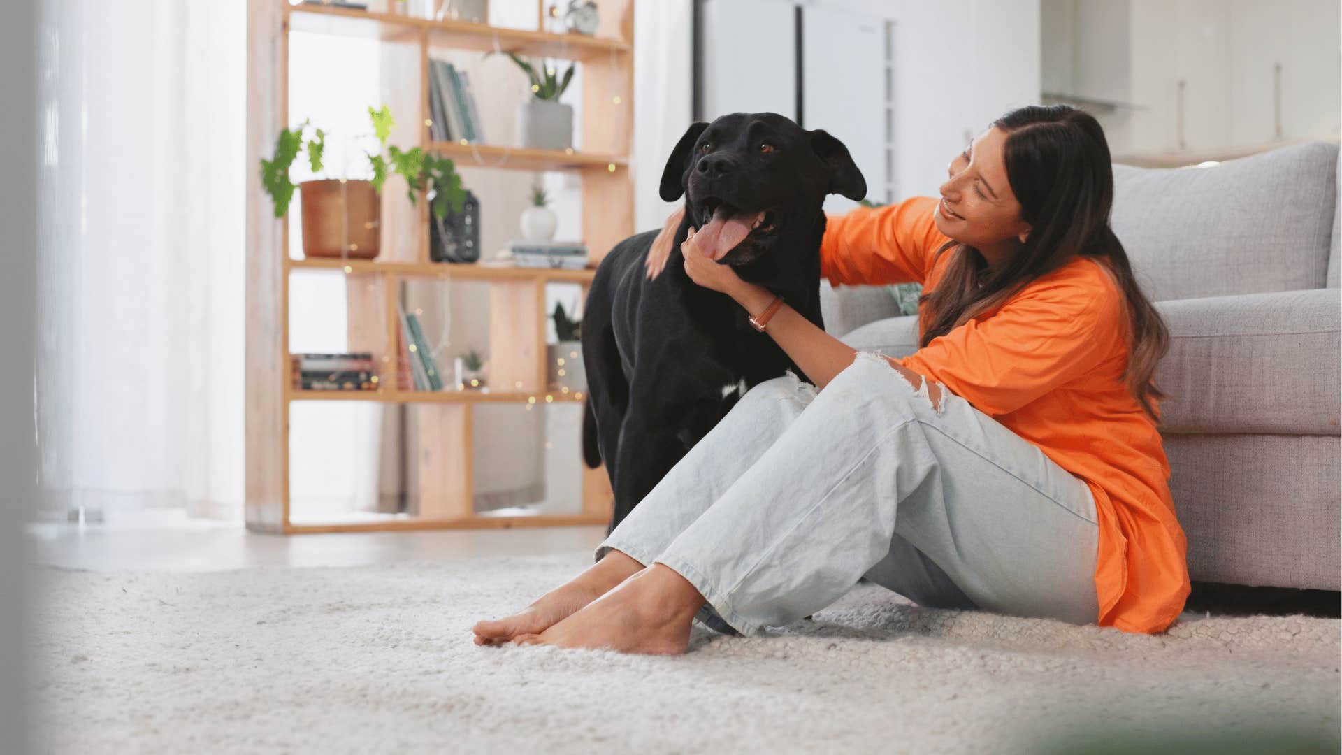 woman who sleeps with pet in her bed and doesn't mind choas in her sleeping space