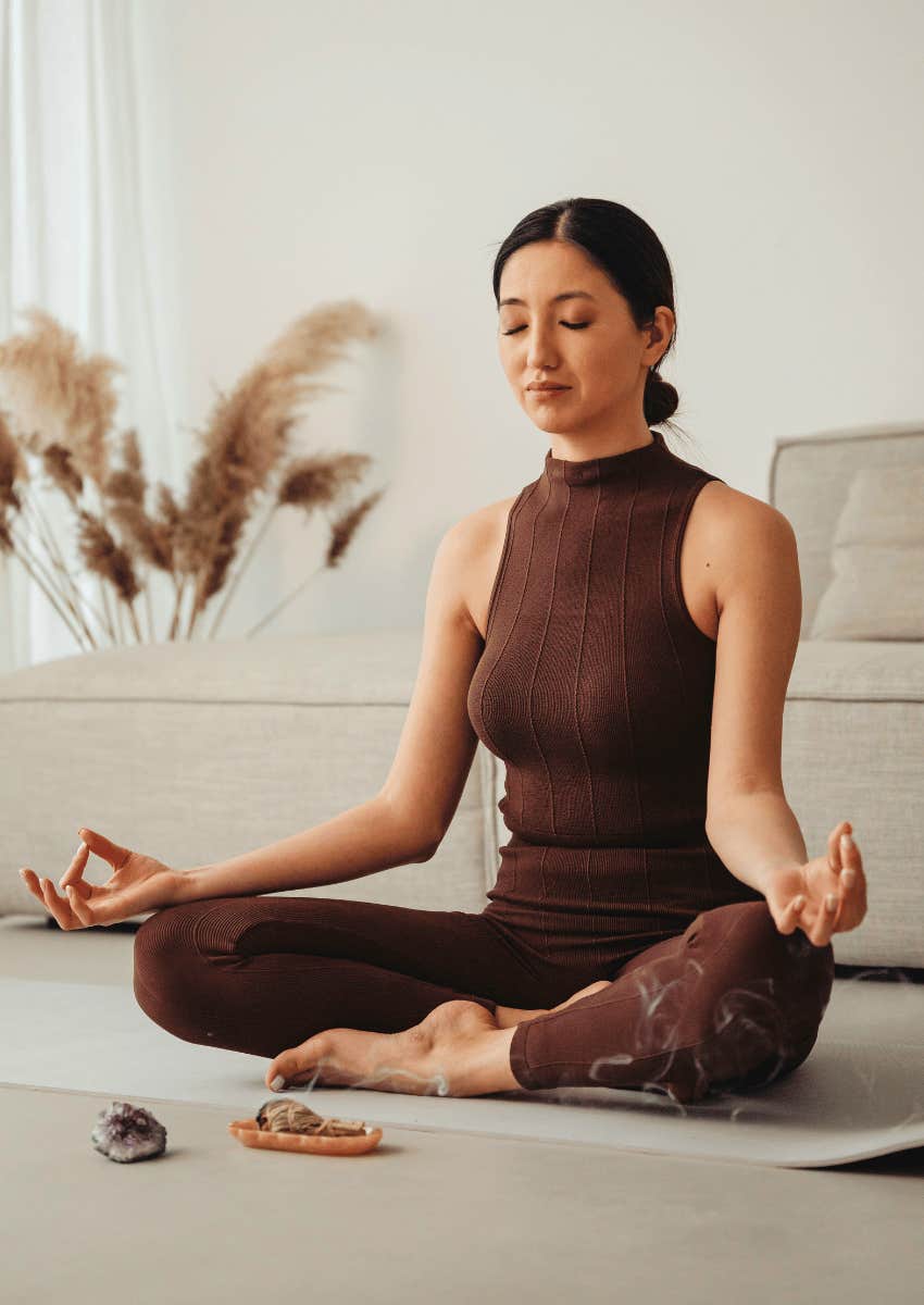 people who stay calm in an emergency meditate