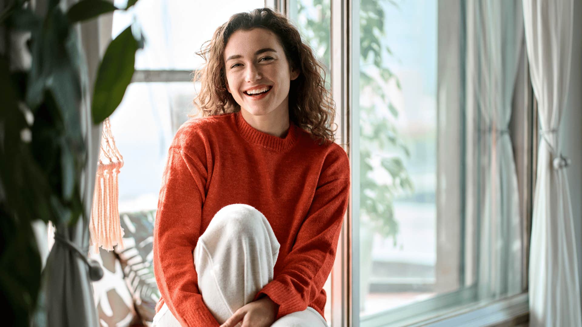 woman who always arrives a few minutes early and respects people's time