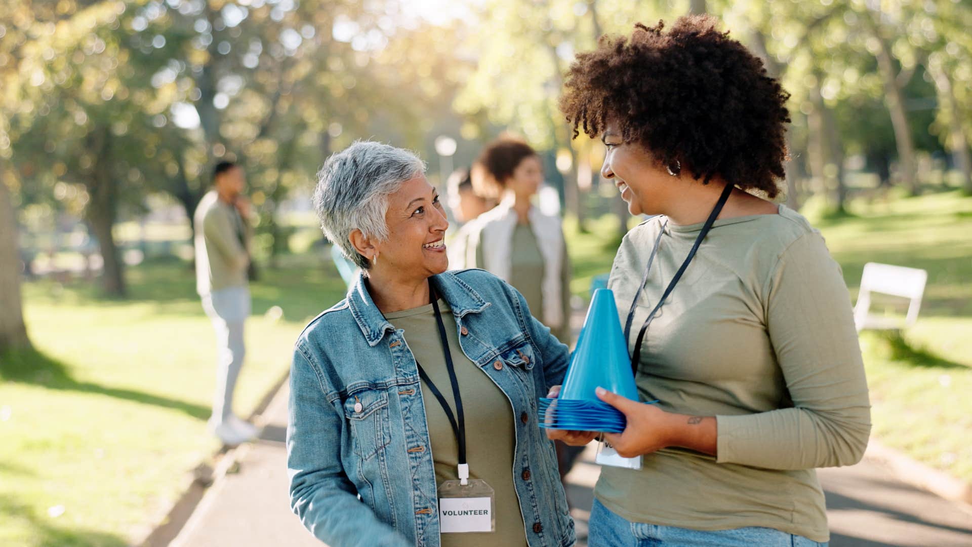 woman who doesn't feel the need to fill silence as she doesn't feel the pressure to entertain