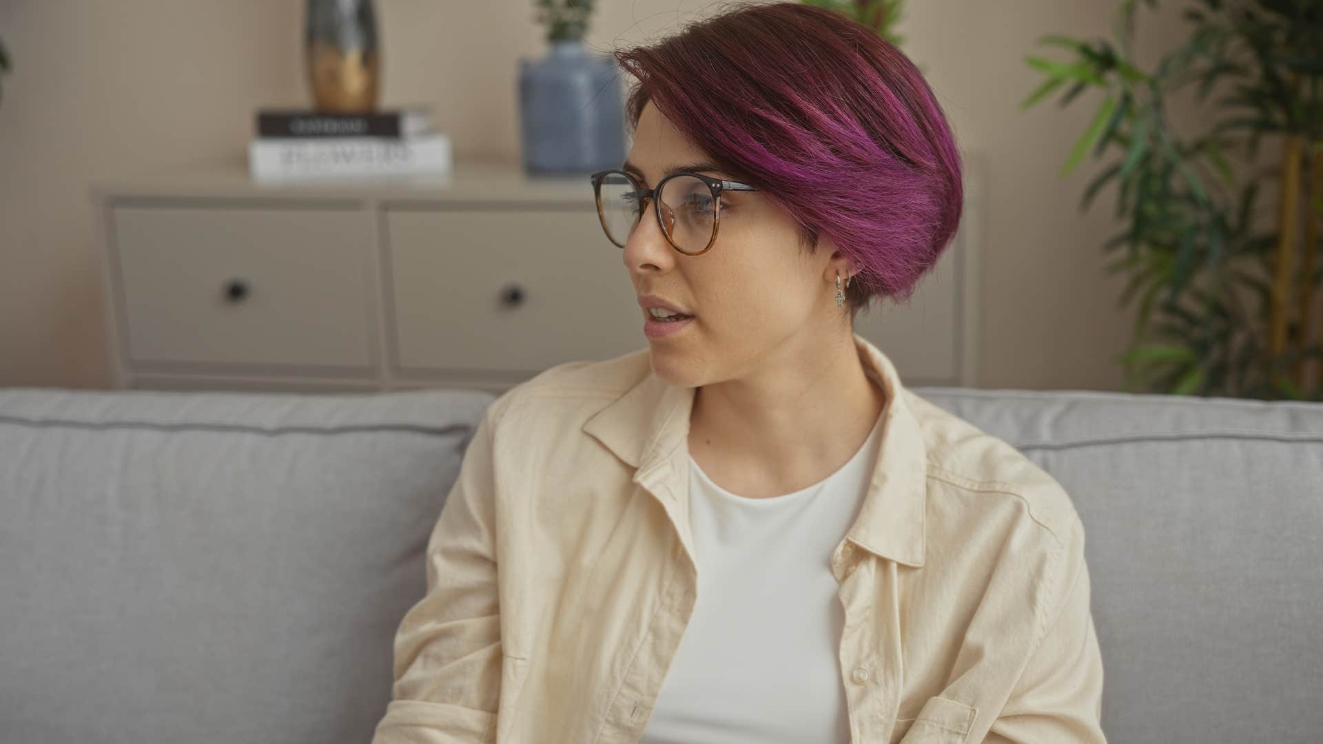 woman who's easily bored by rigid routines