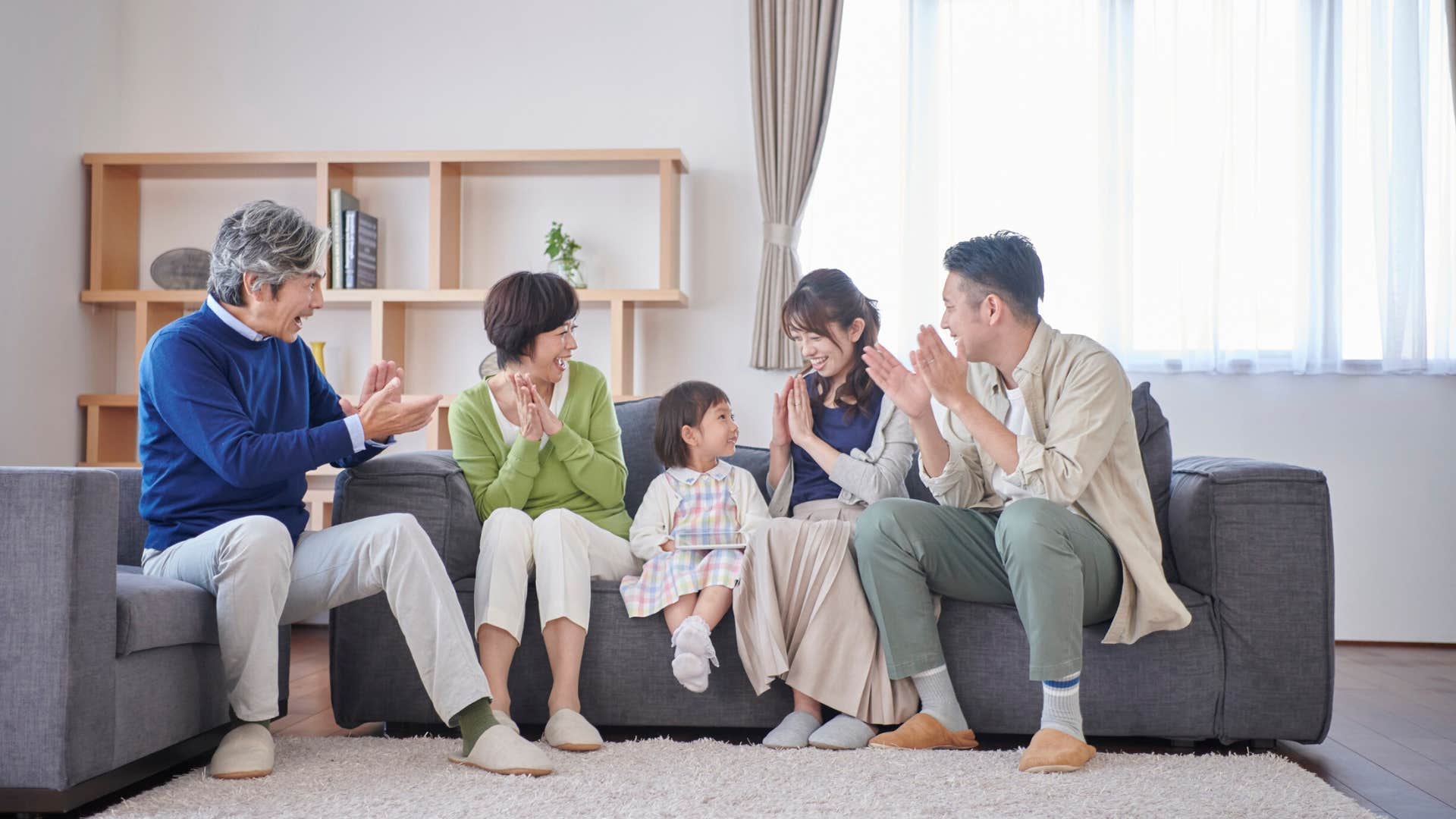 people who find family gatherings exhausting but show up anyway usually have these exceptionally rare habits they prepare themselves mentally