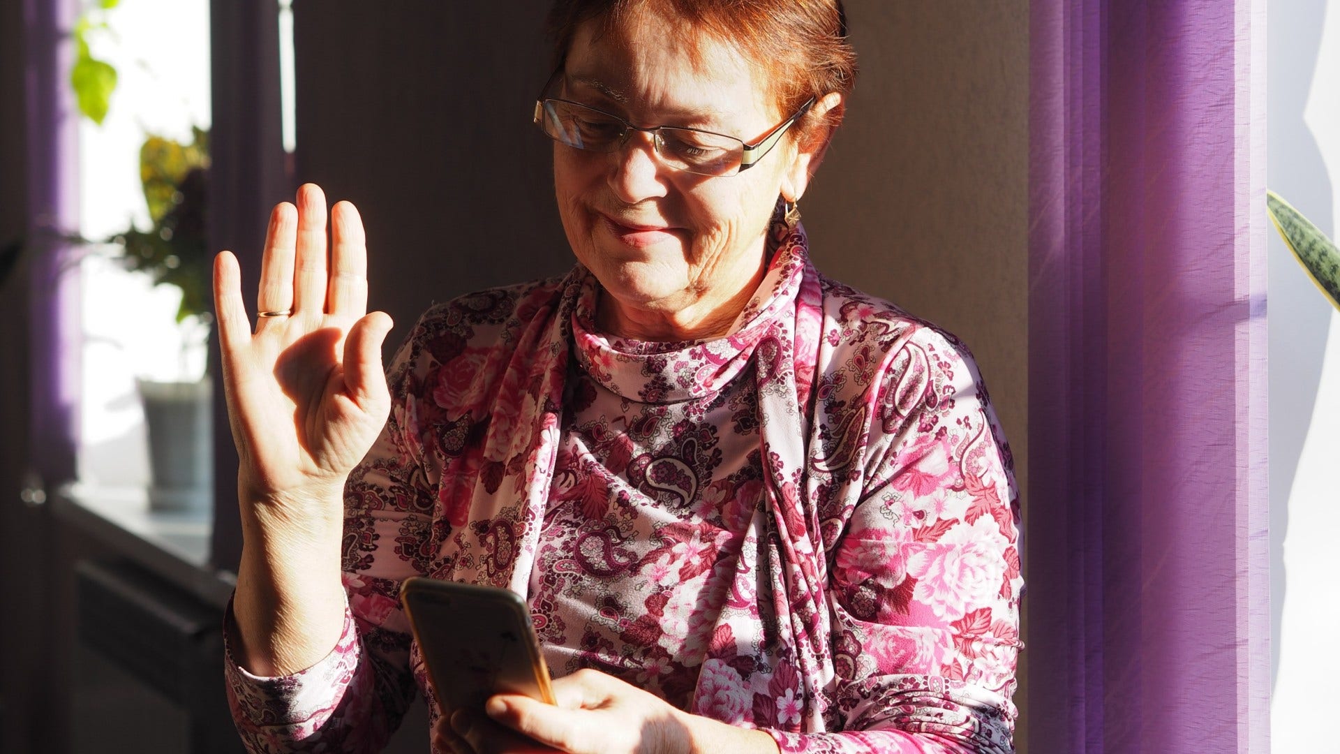 woman who remembers life before the internet memorizing phone numbers