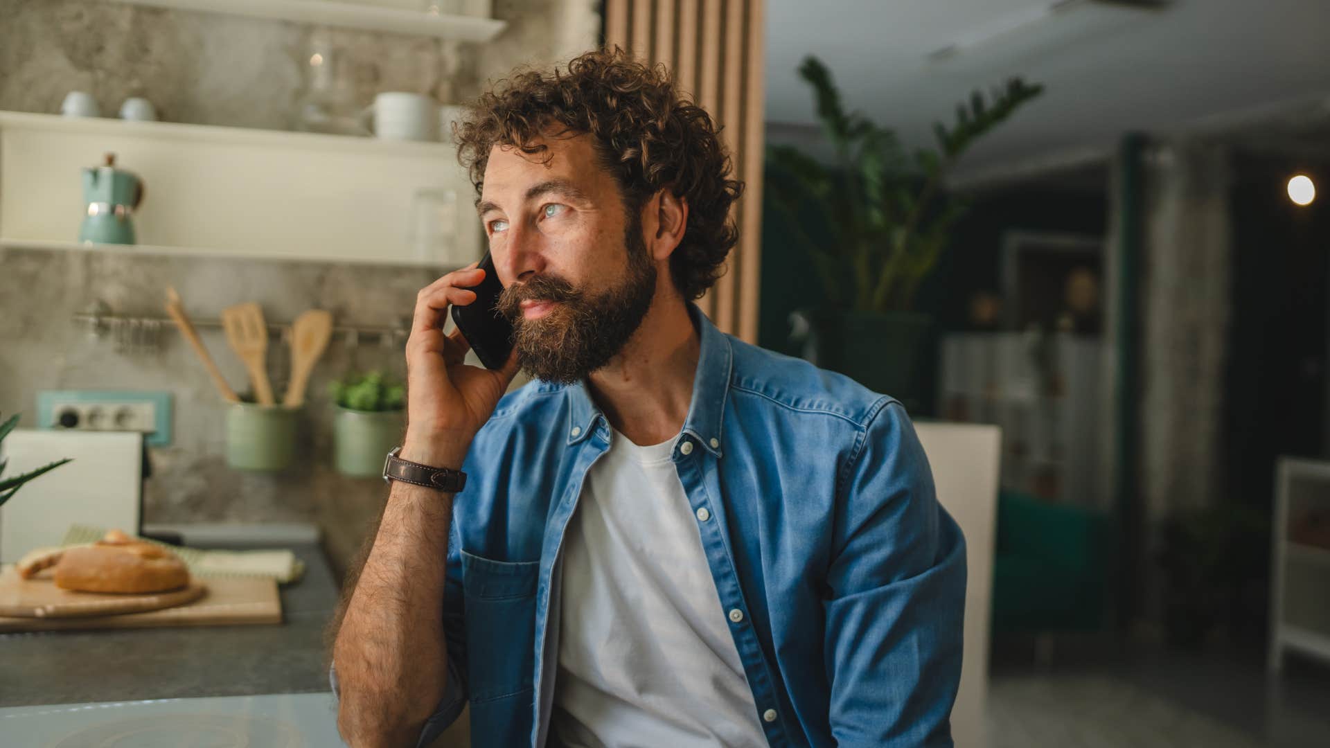 man who still likes to talk on the phone instead of texting not chasing control