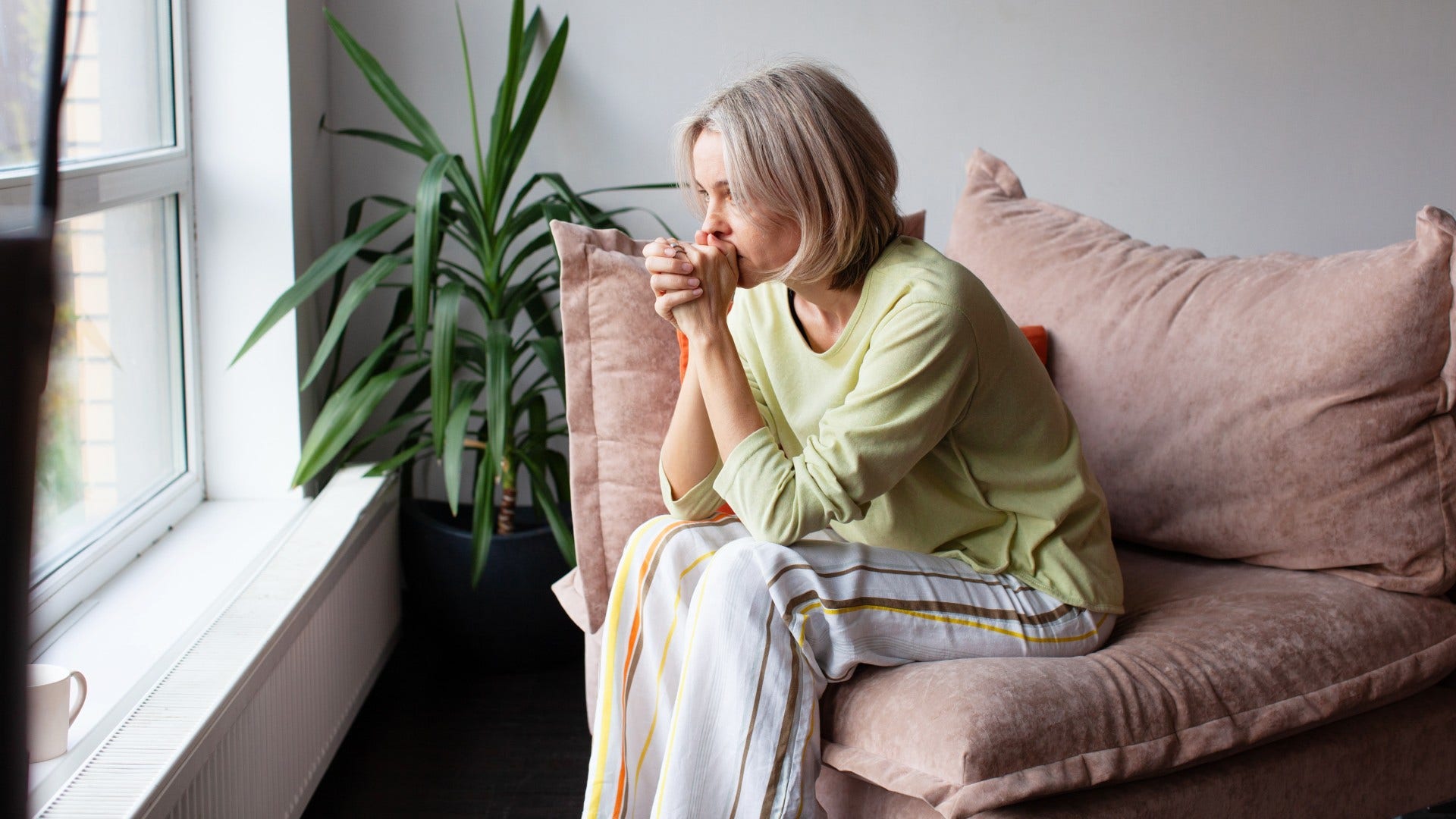 woman with a negative mindset saying people are the worst