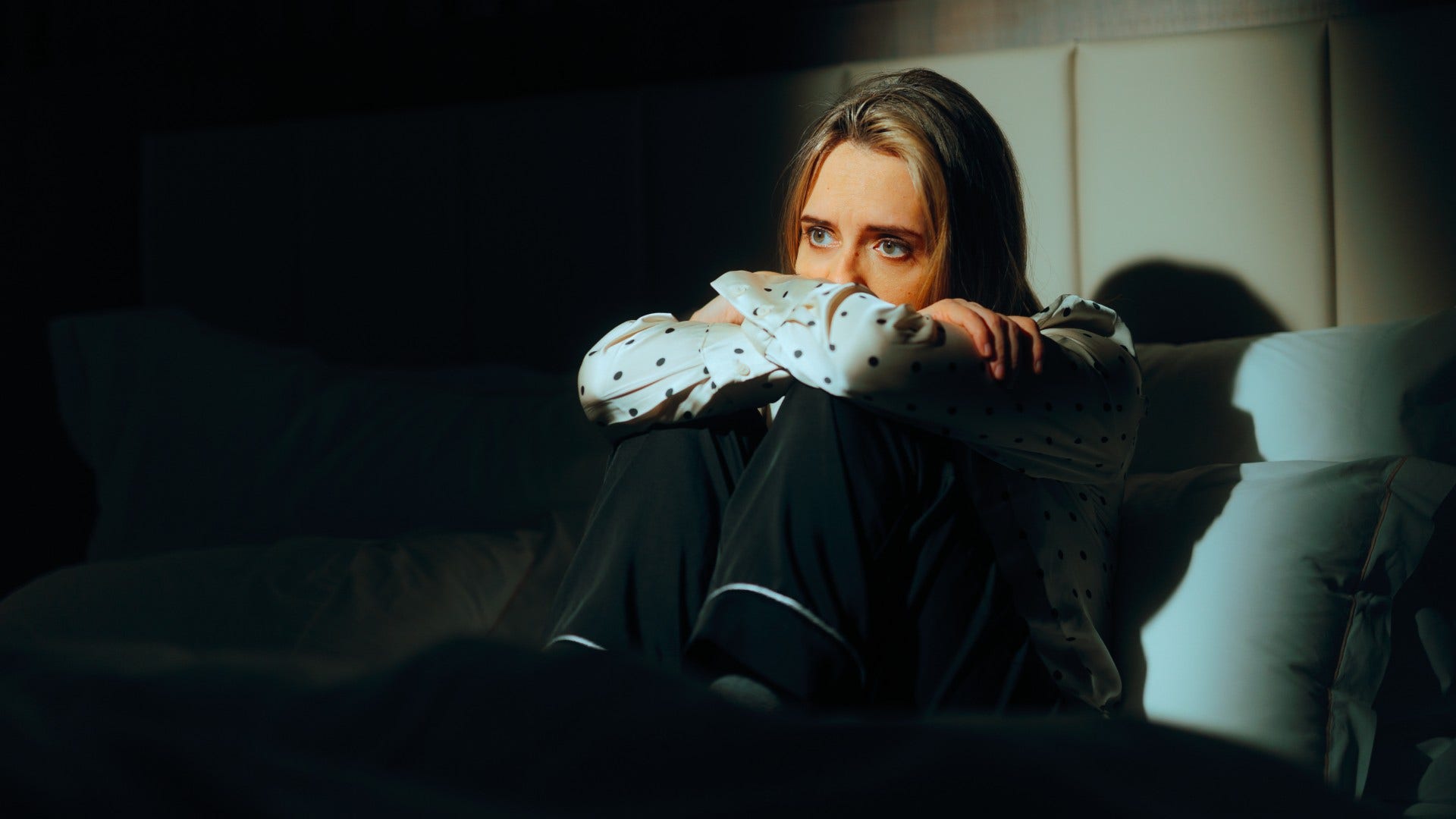 woman with a negative mindset saying why bother trying