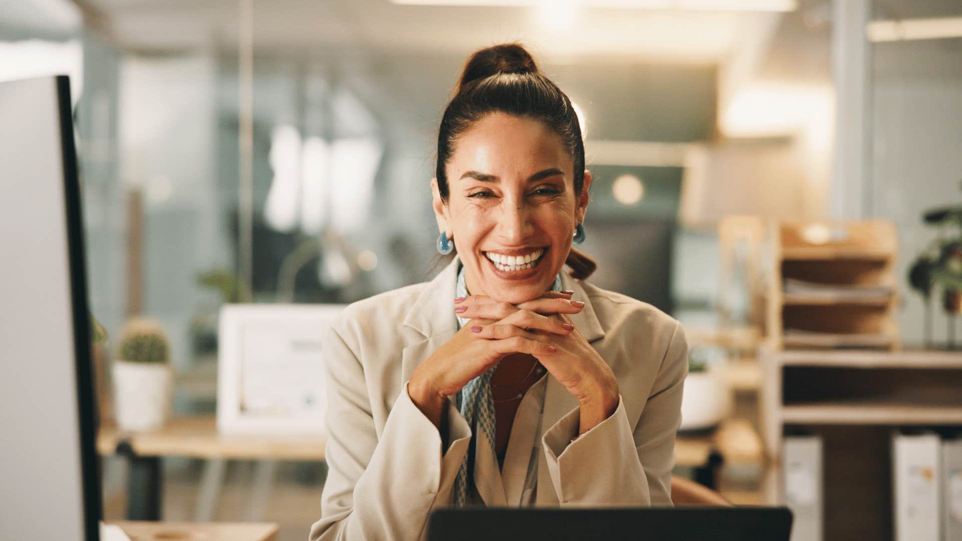 woman with a high iq says the phrase let's break this down for a second