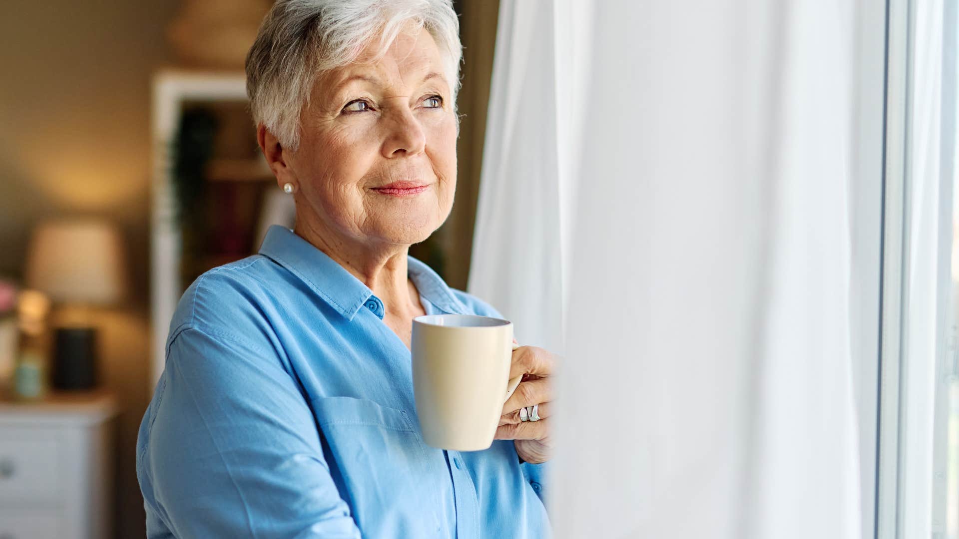 fake southern woman pretending to be polite saying well isn't that something