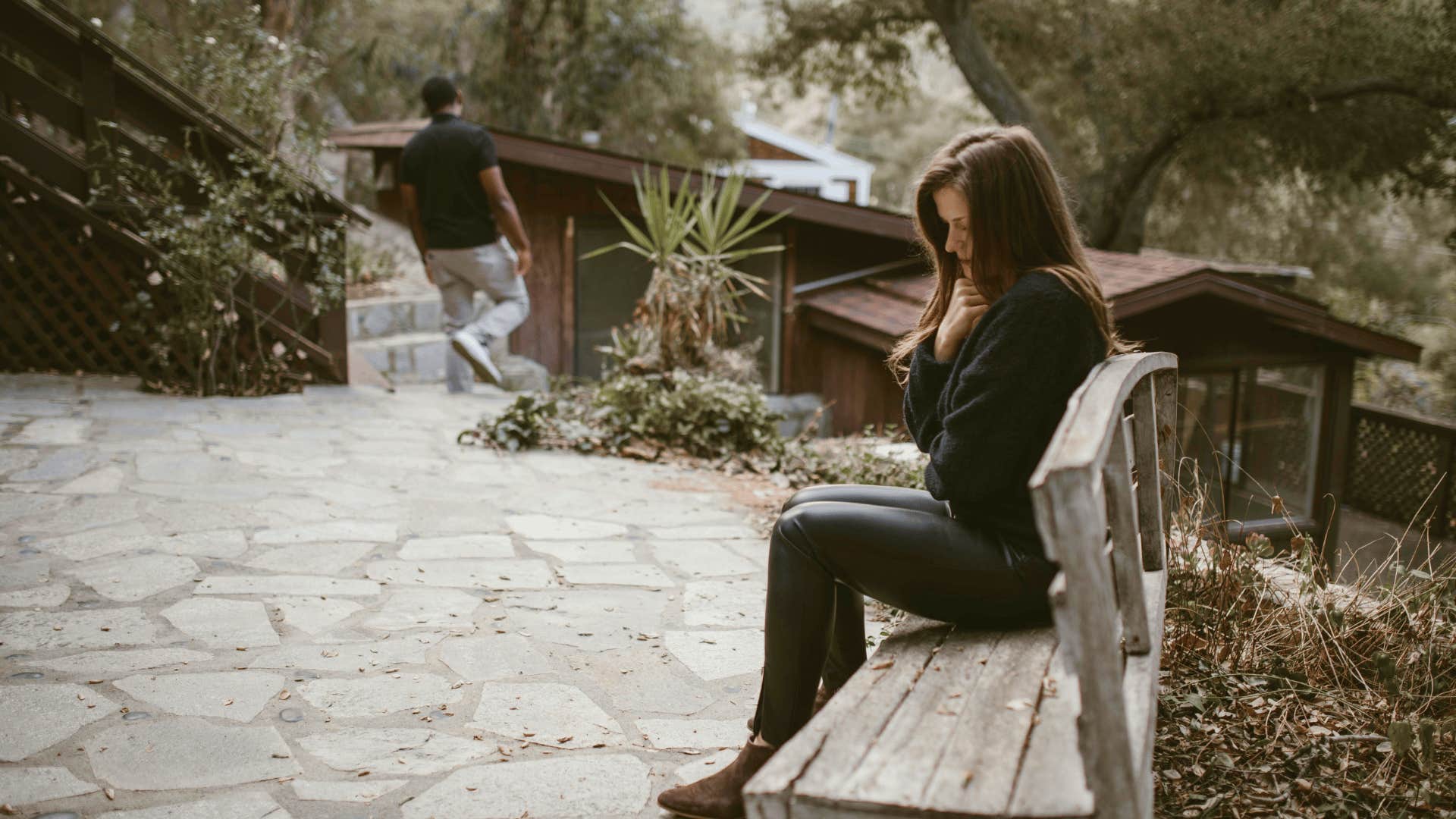 protect yourself from a narcissist by believing in your intuition and feelings