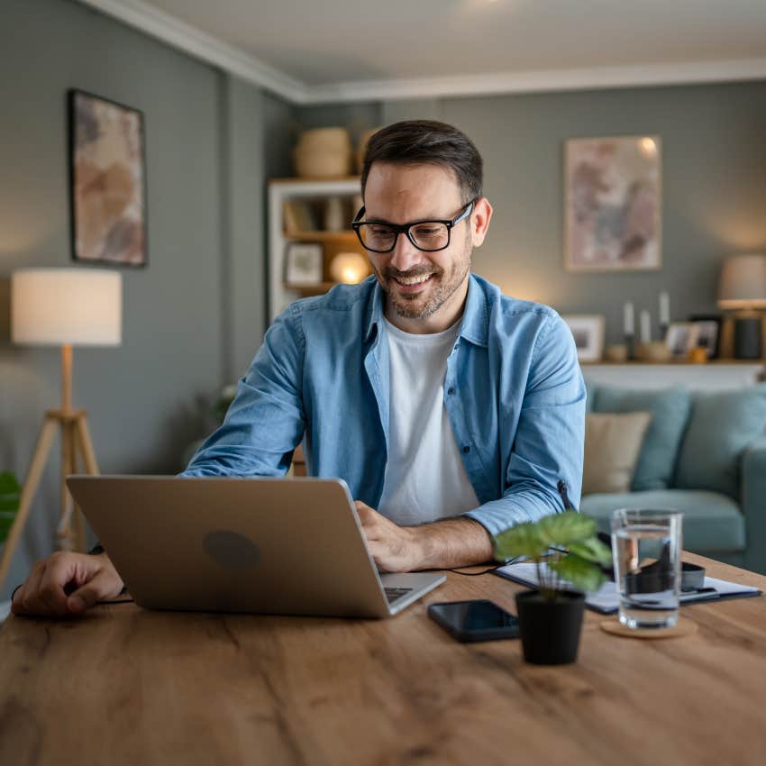 man working productively with phone on do not disturb