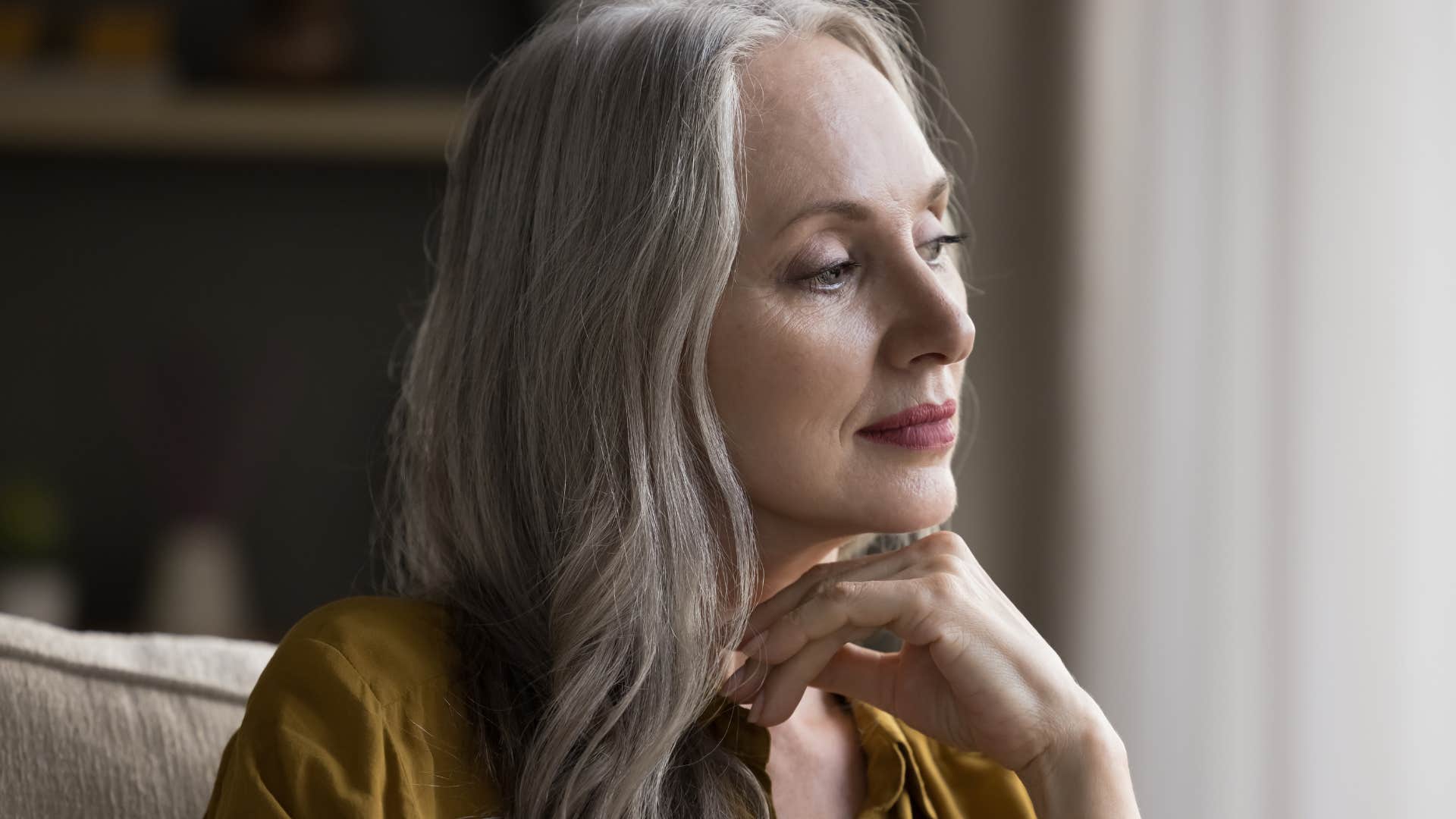 Woman who feels less lonely in solitude than with other people.