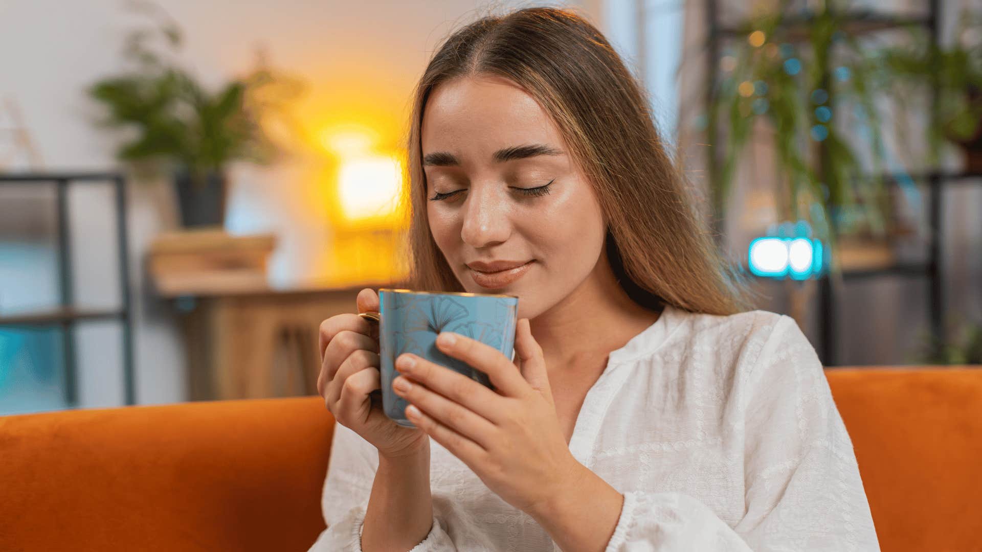 woman who struggles to maintain close friendships as she says i don't have time for social stuff