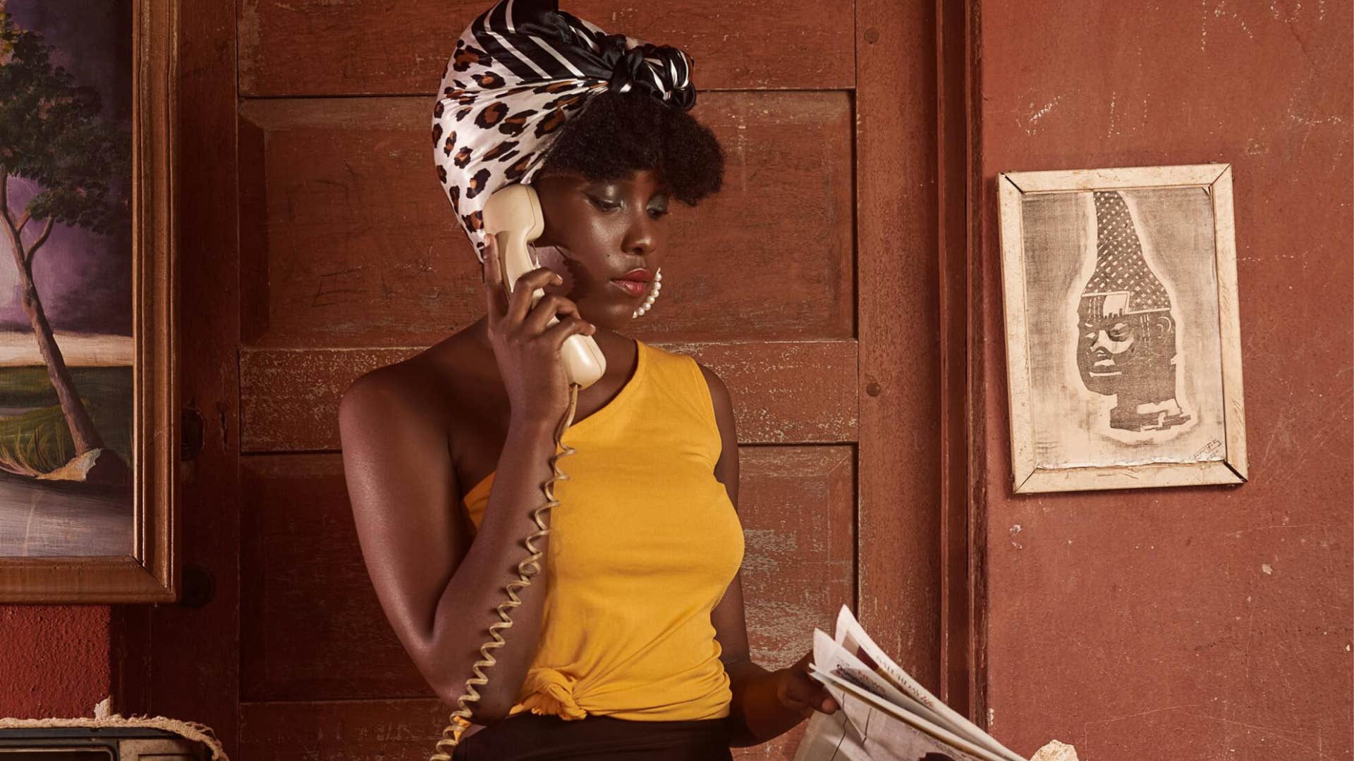 things people who grew up with the internet will never experience a shared family phone