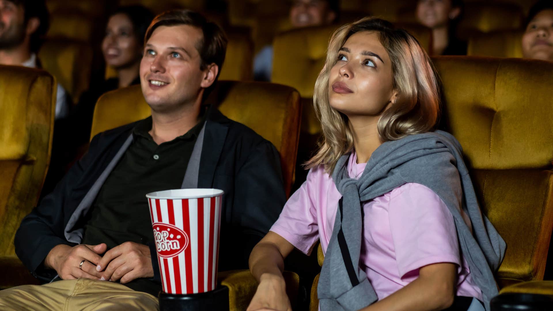 things people who grew up with the internet will never experience going to the theater to see new movies