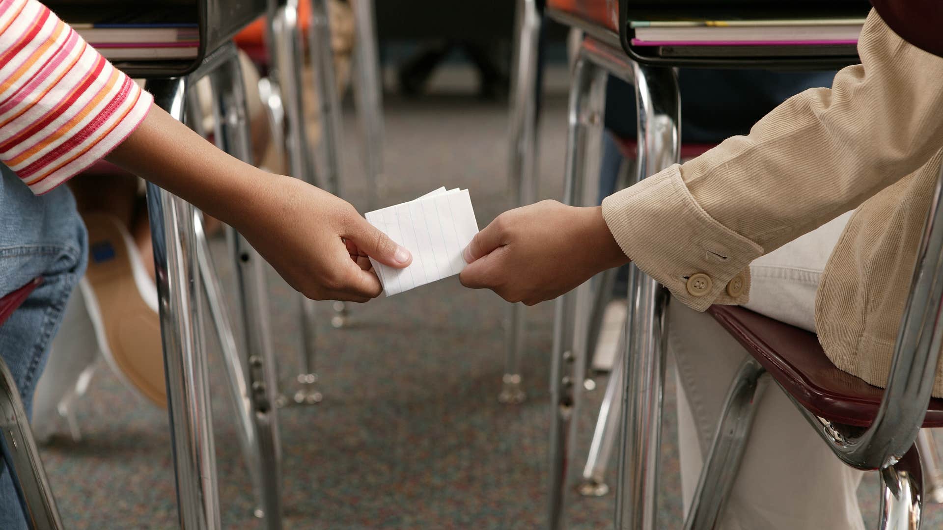 things people who grew up with the internet will never experience passing notes instead of texting