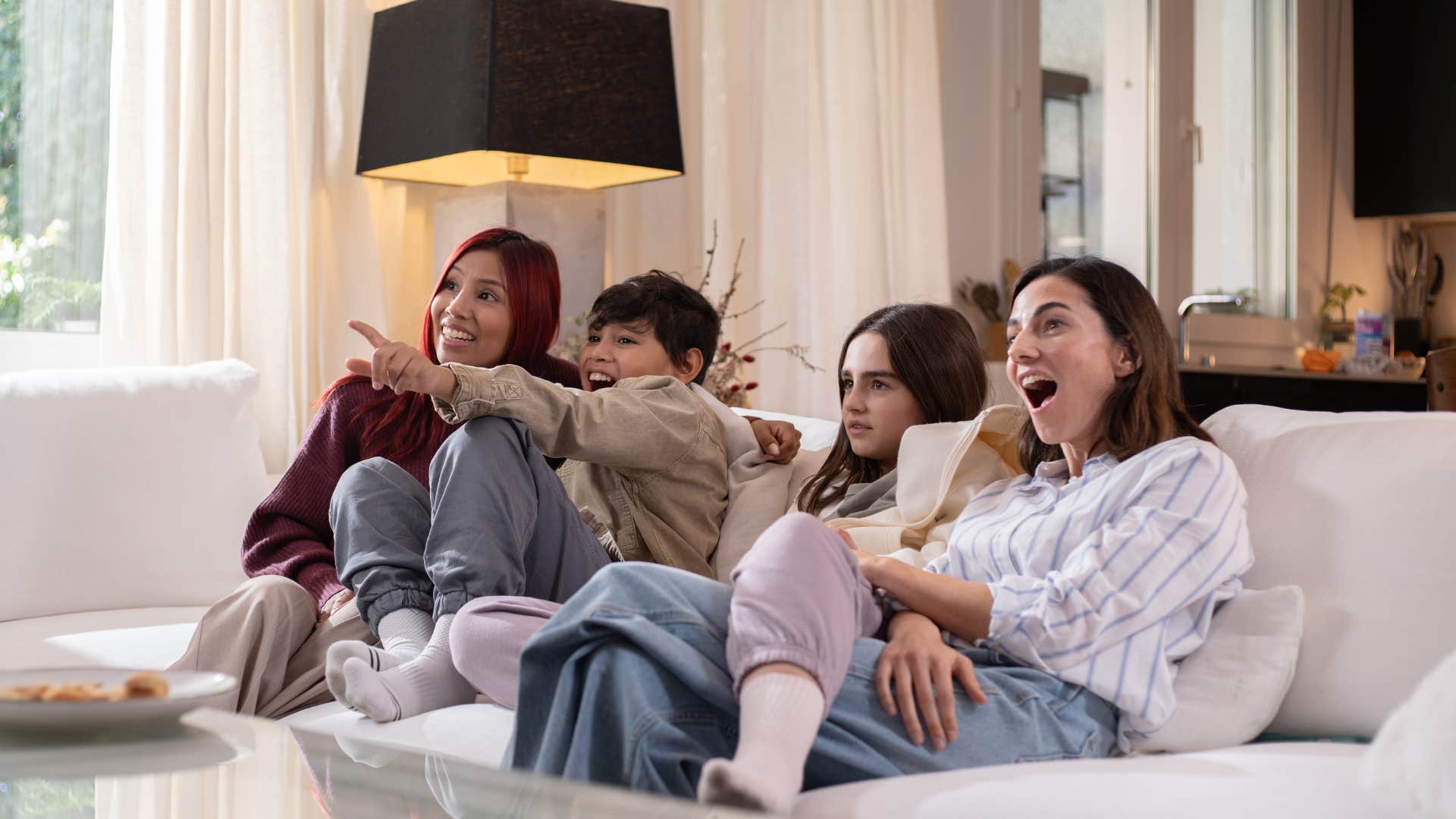 things people who grew up with the internet will never experience waiting for tv shows to air live each week