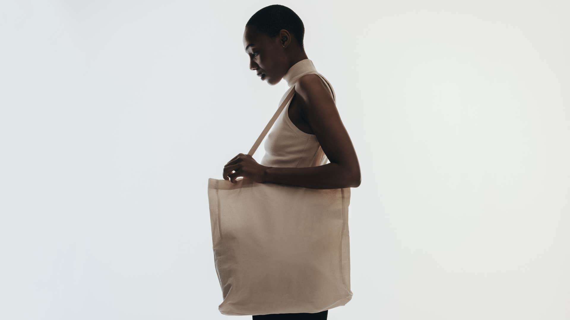 things wealthy people think are status symbols that average americans couldnt care less about random luxury brands