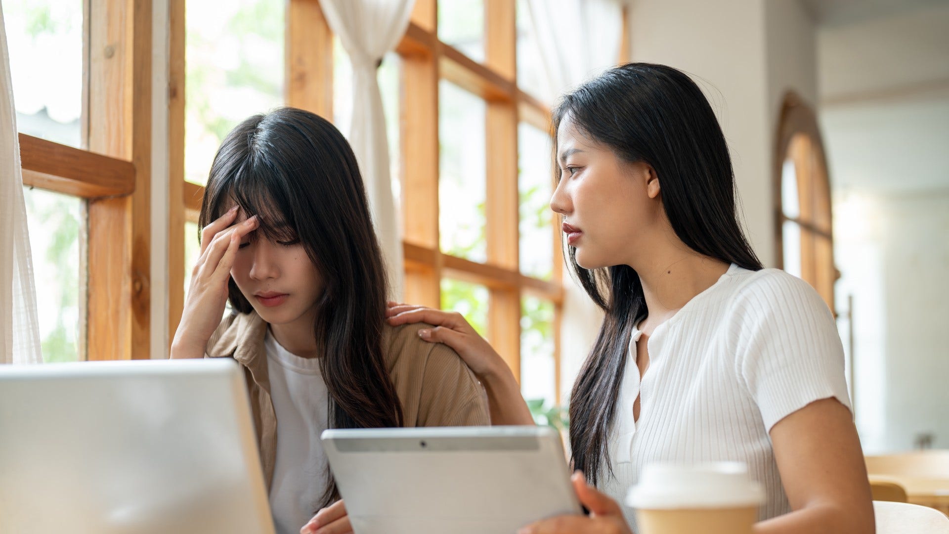 woman who disagrees without making it personal by admitting partial fault