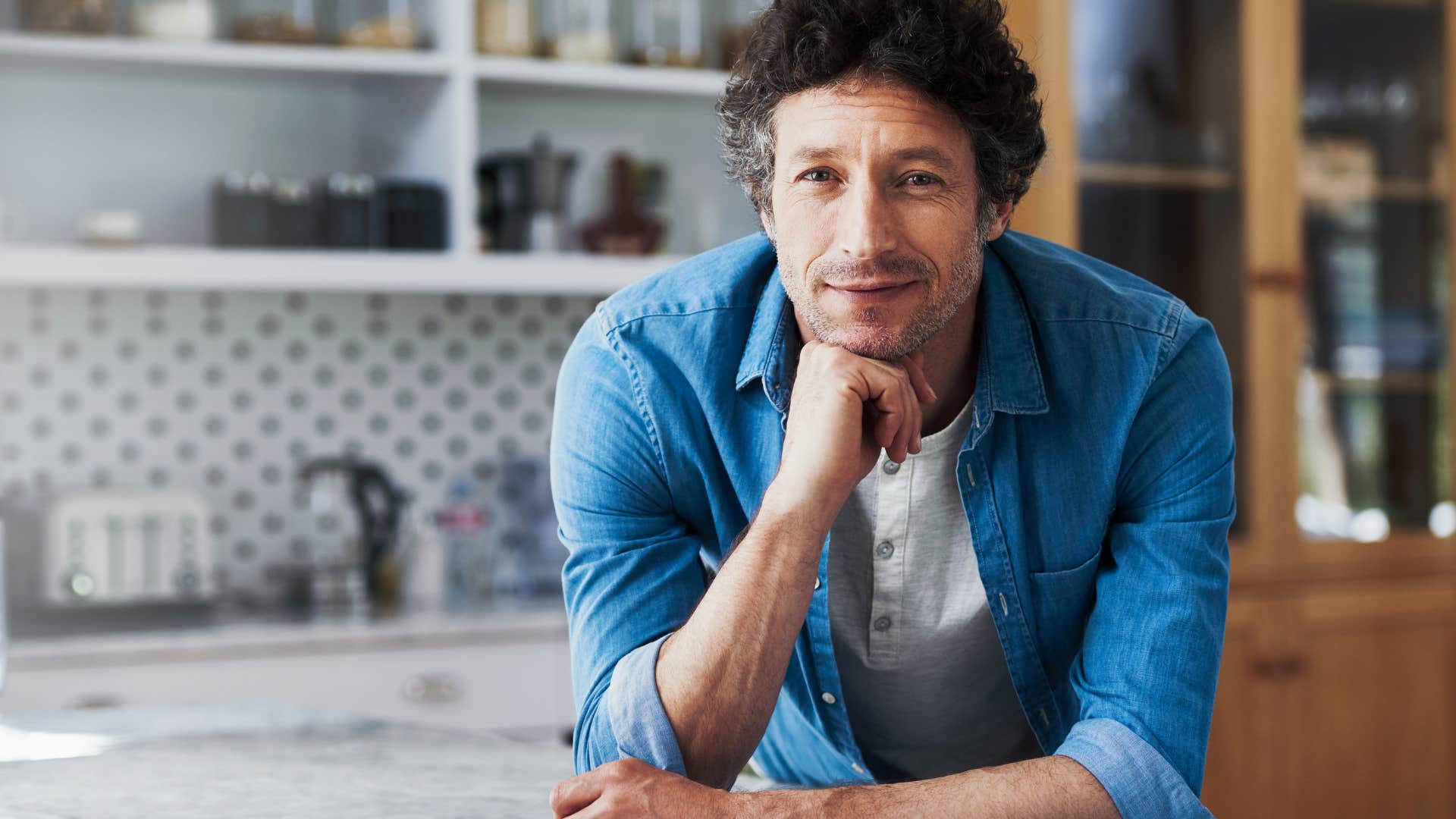 truly happy man not dwelling on the past for his joy