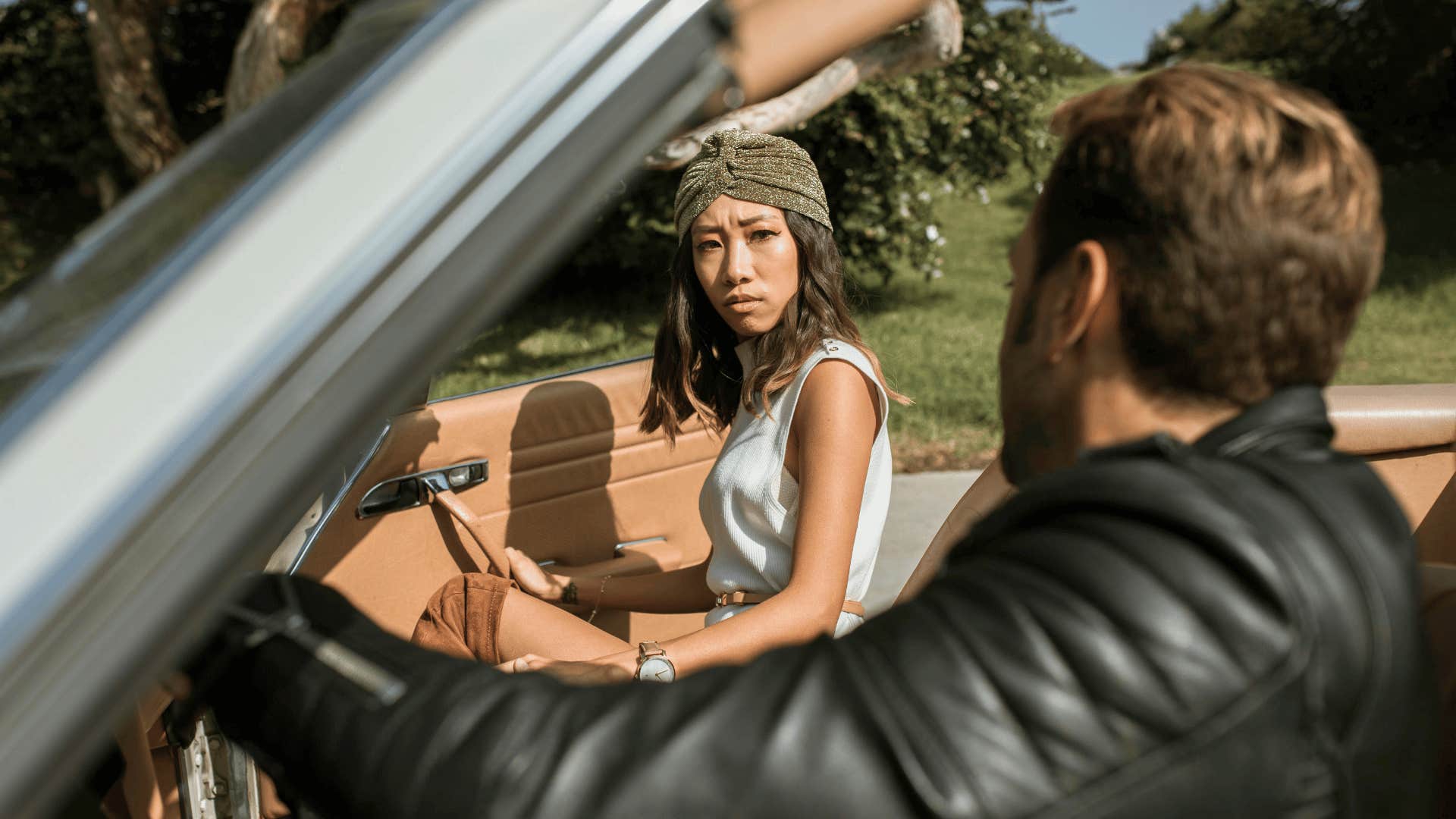 using the date to complain their ex is a sign they haven't moved on