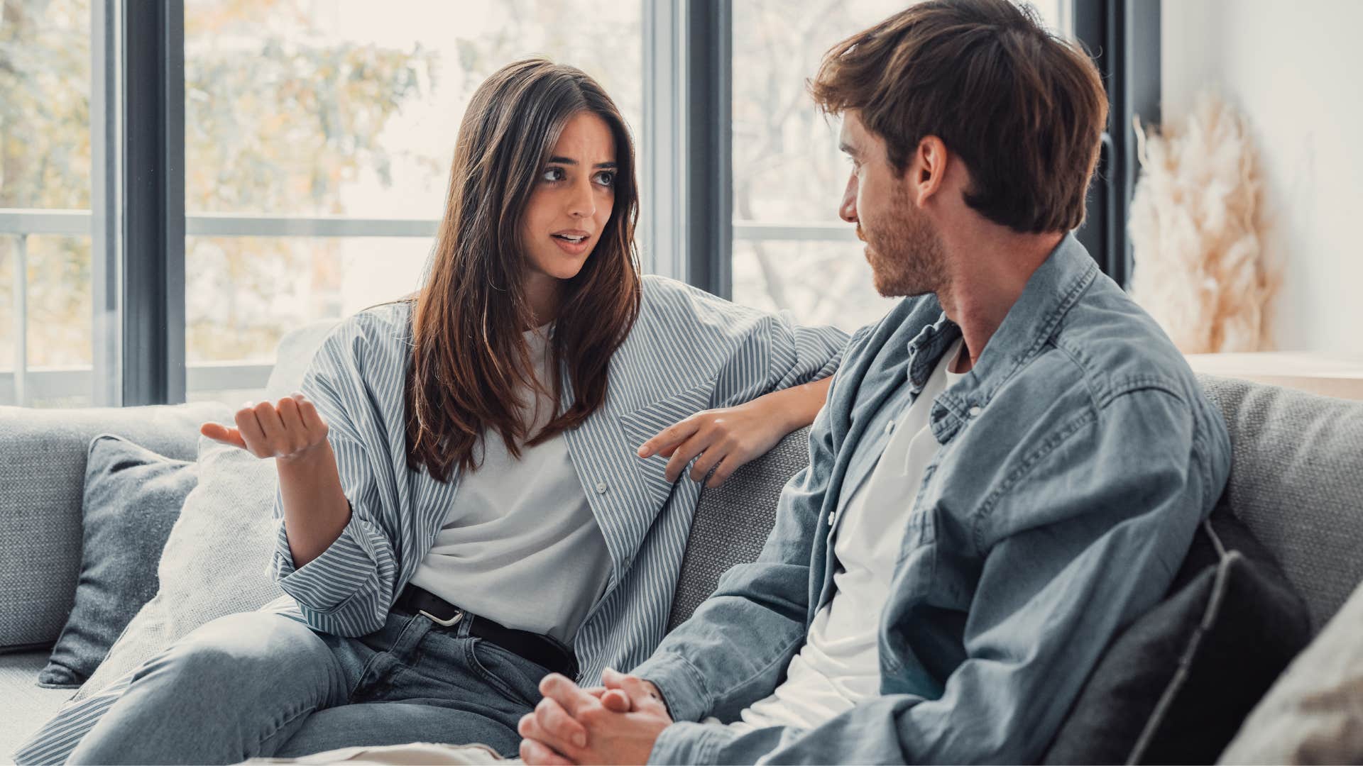 woman who is an analytical thinker who approaches love by looking conflict as a problem to solve