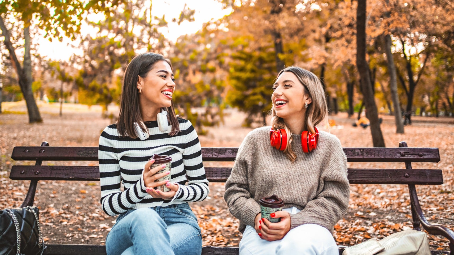 emotionally intelligent woman making conversation feel effortless by sharing without oversharing