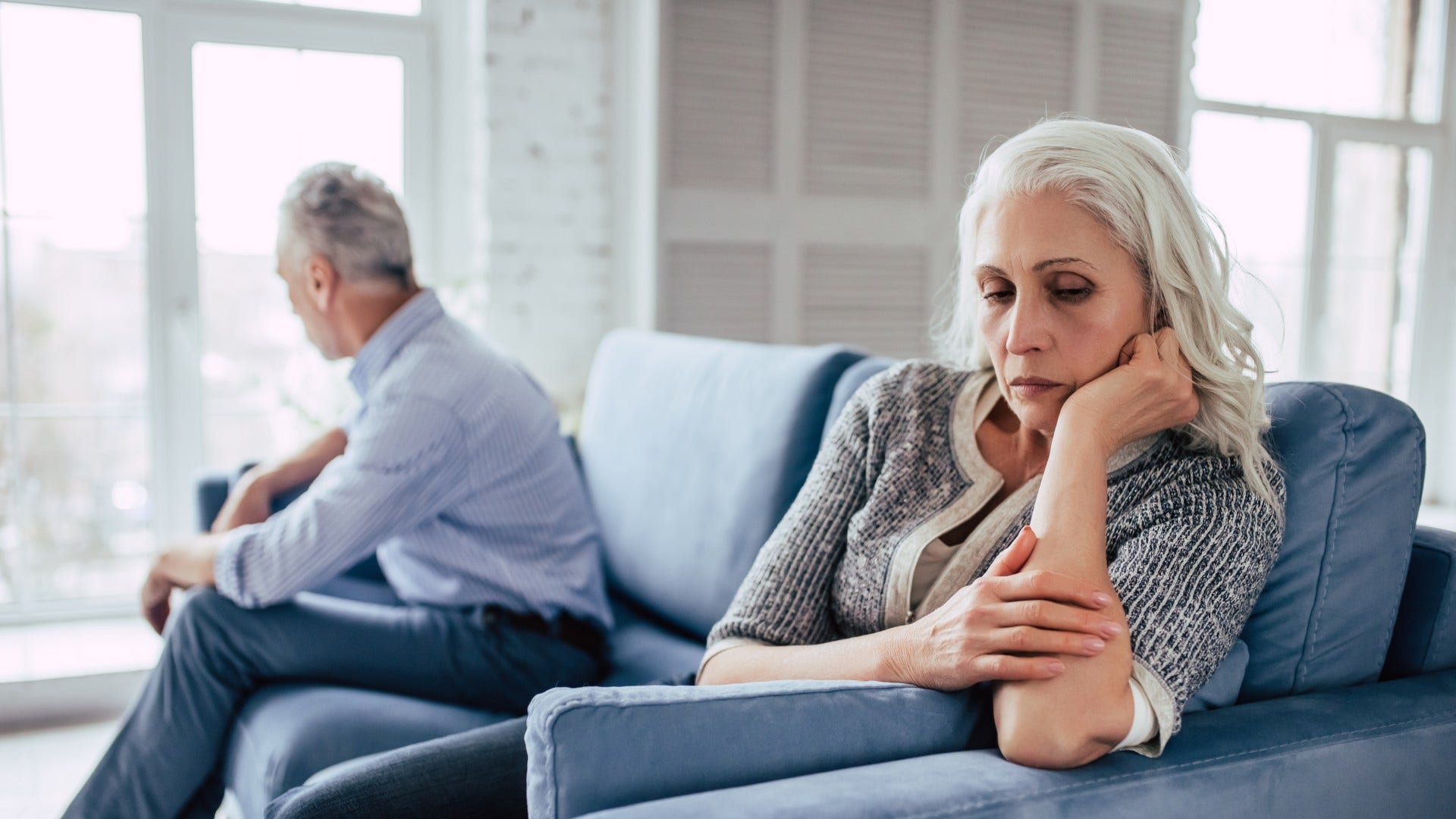 emotionally mature couple handling disagreements by allowing each other a time out