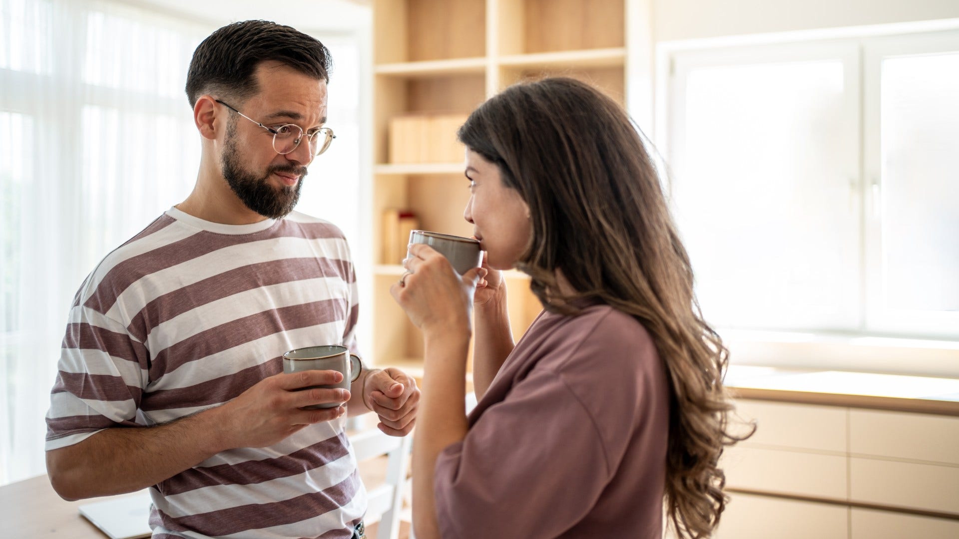 emotionally mature couple handling disagreements by framing the issue as us vs. the problem