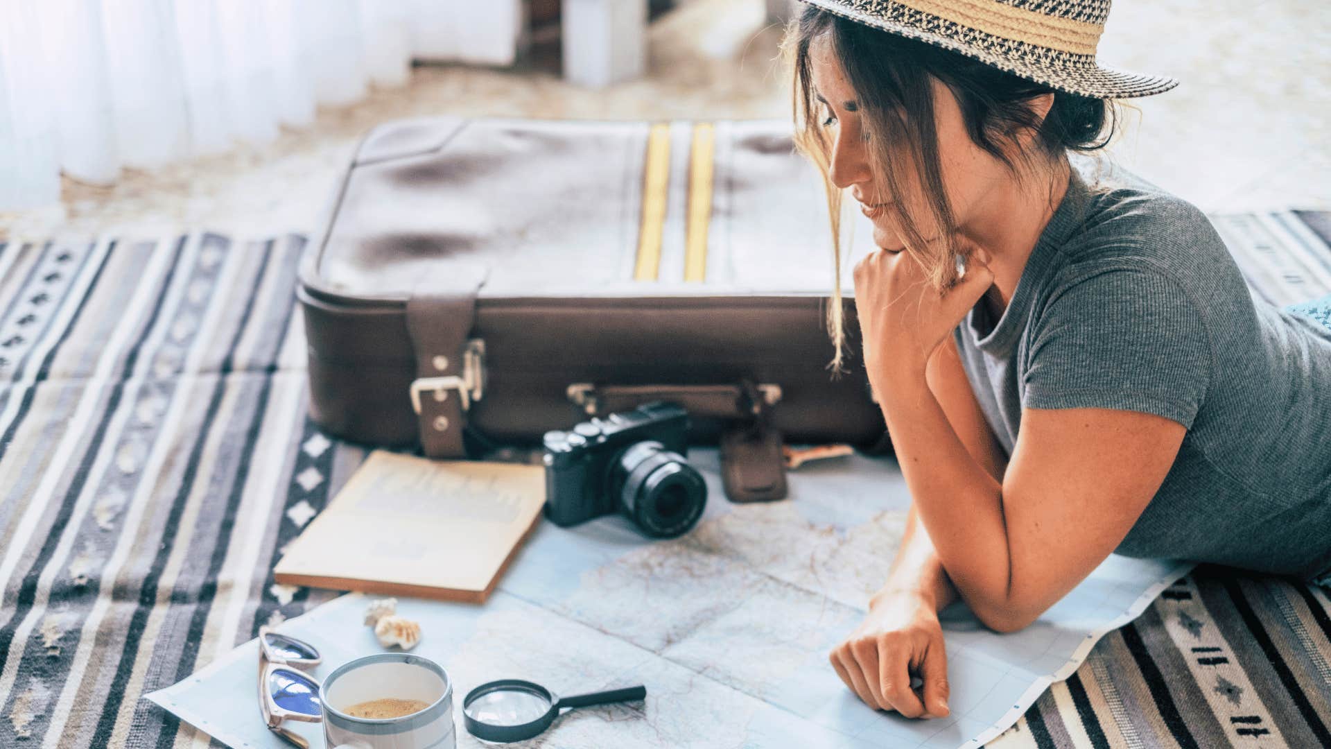 women who respect themselves plan their own vacation