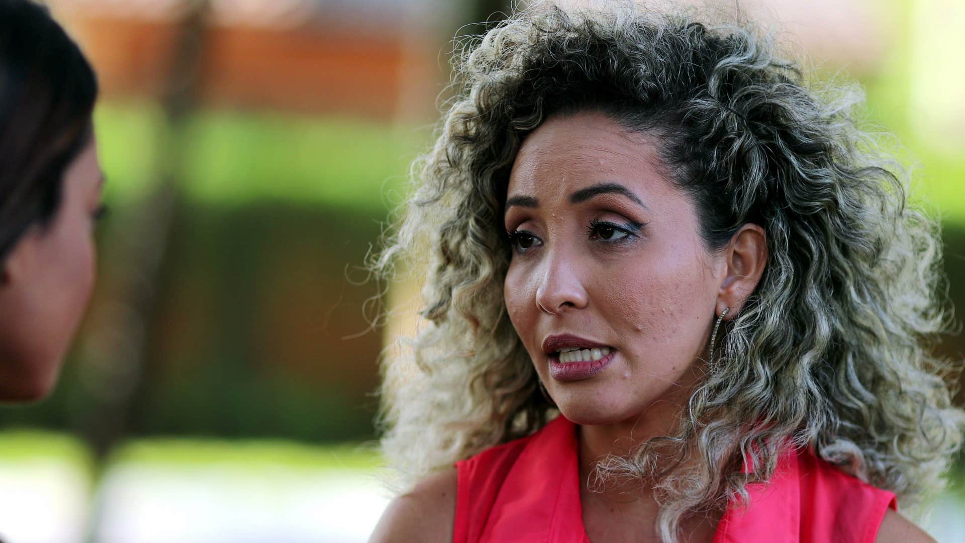 woman who's had toxic friends in the past being the emotional support friend