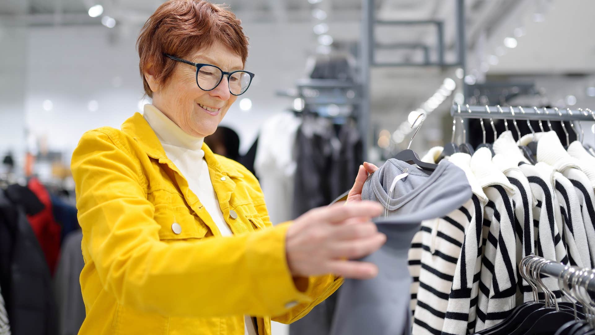 woman clothes shopping avoiding instant gratification and impulsivity