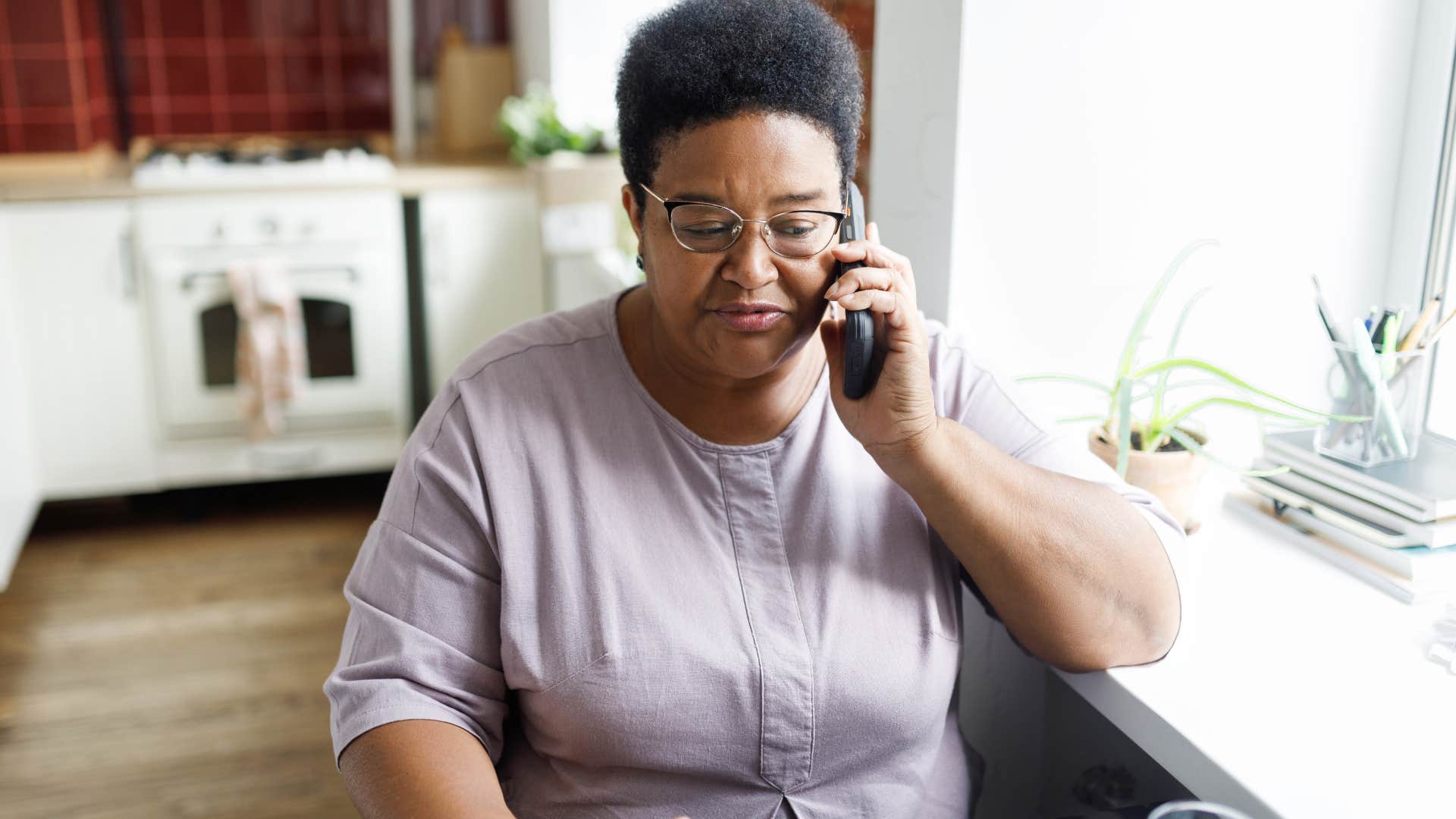 Woman who doesn't tolerate peer pressure talking on the phone.