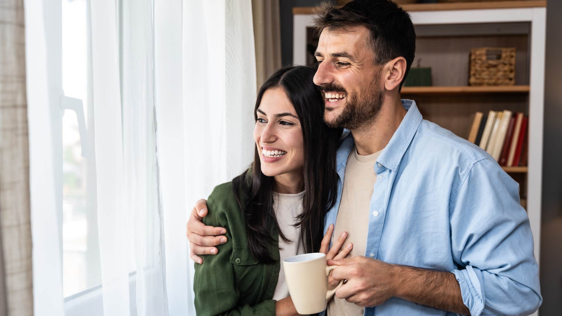 Woman who expresses gratitude daily at home.