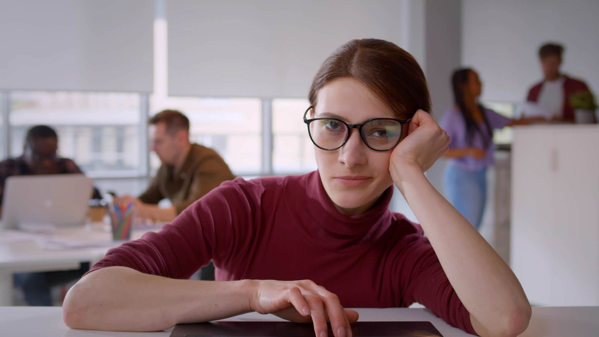 lazy employee waiting to be told what to do instead of taking initiative