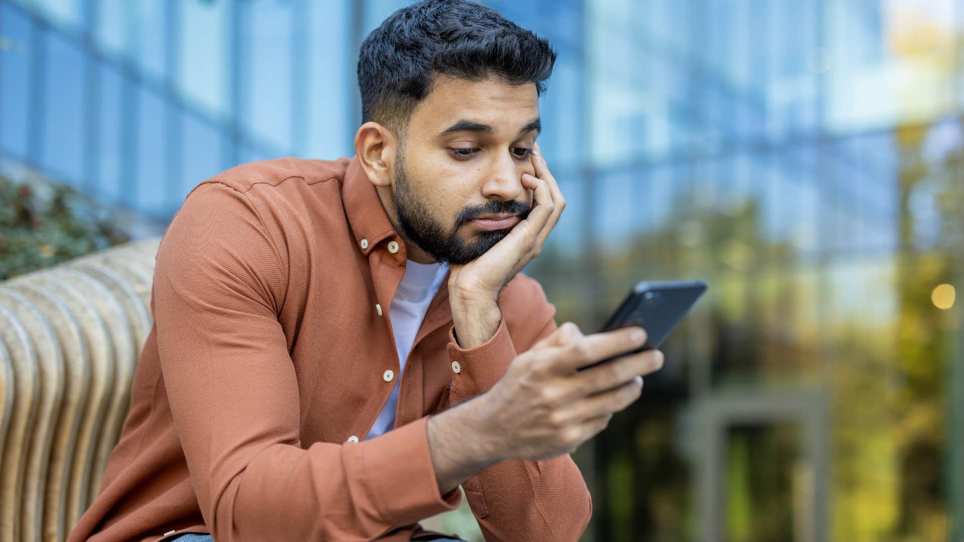 man who has a need to be desired looking at social media