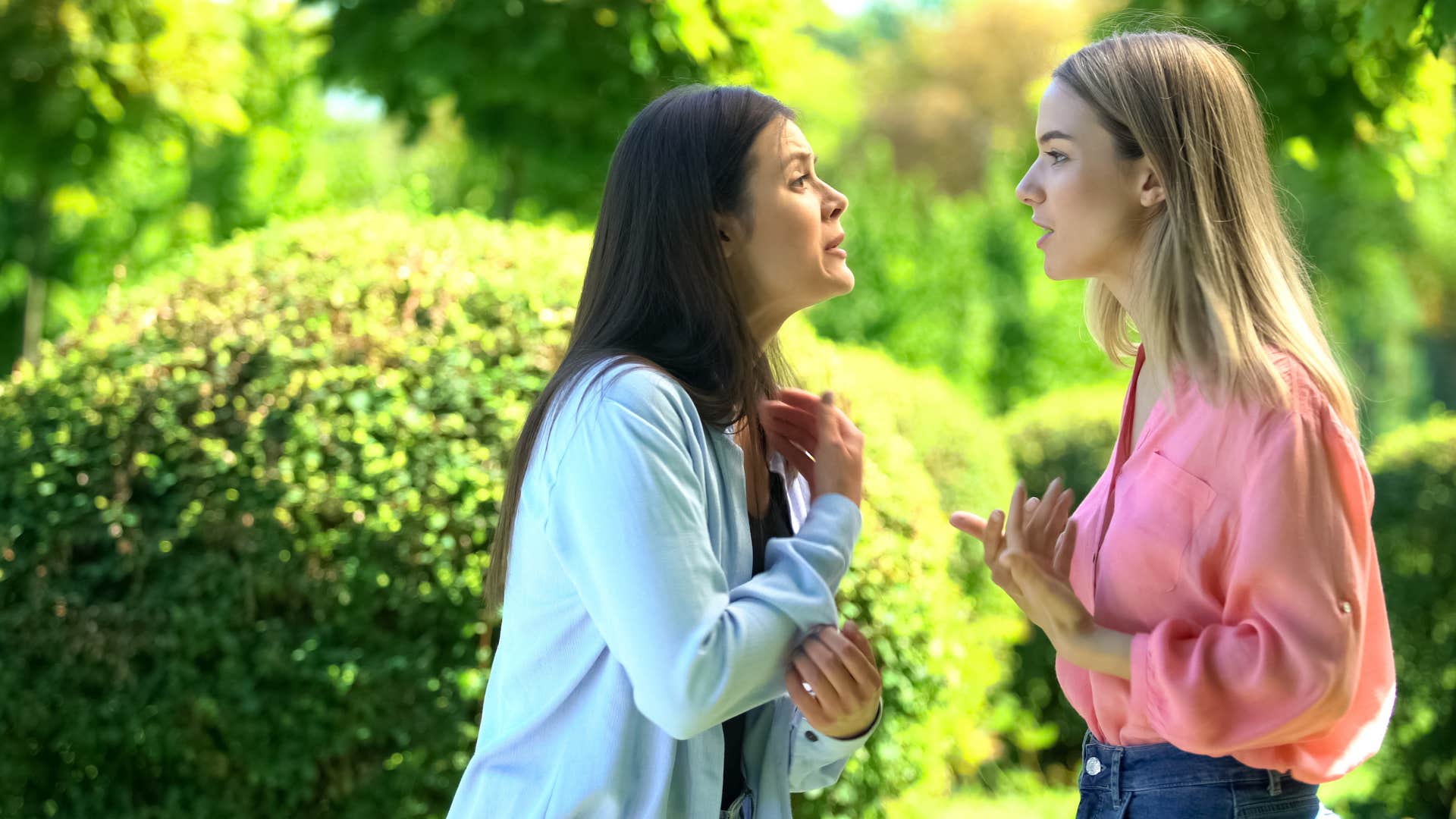 friends arguing outside causing unnecessary drama