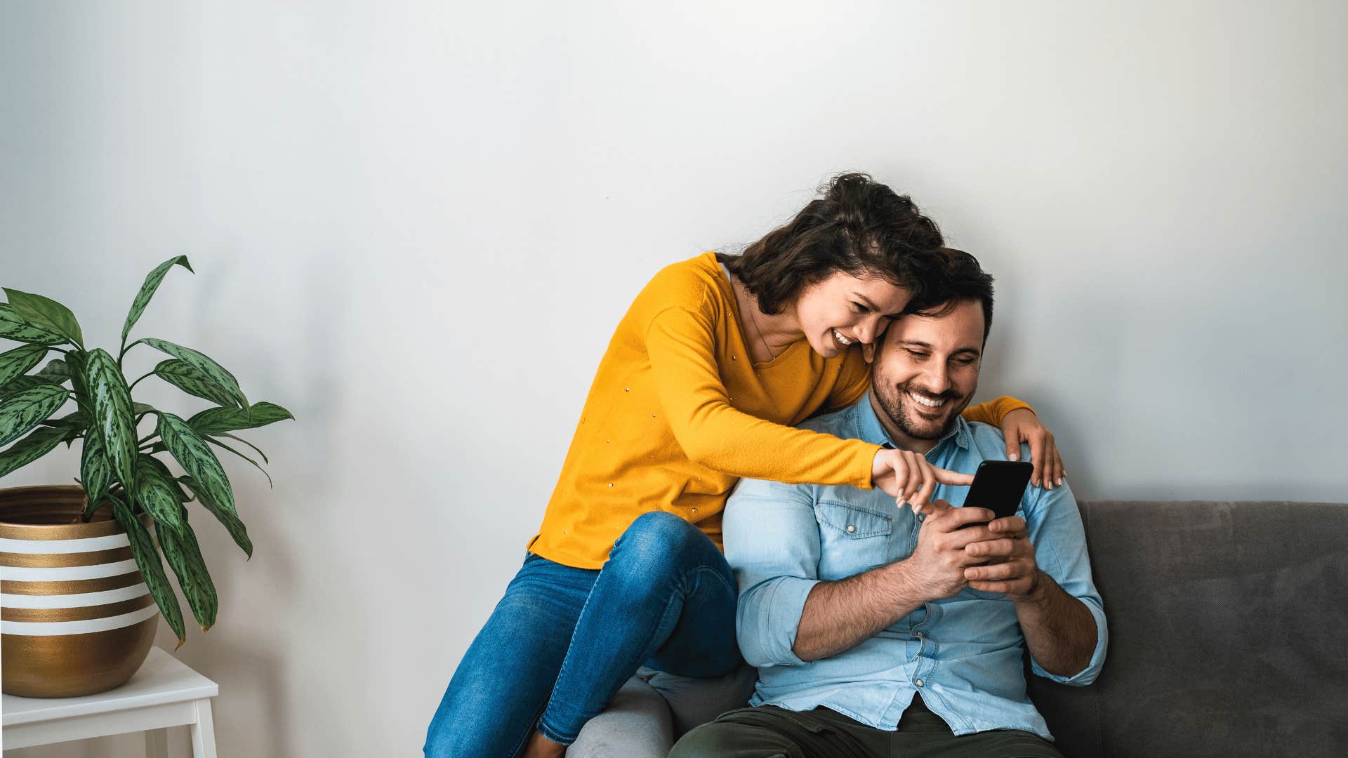 highly intelligent man who prefers women with a down to earth attitude