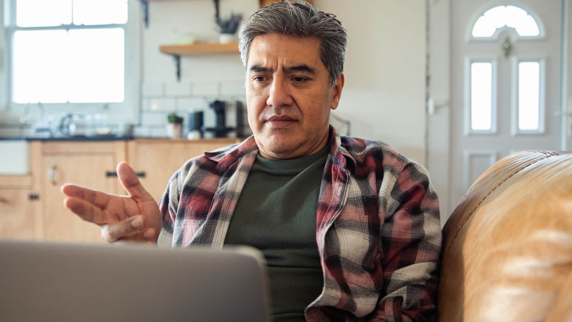 highly intuitive man saying off phrase I don't believe what everyone else does