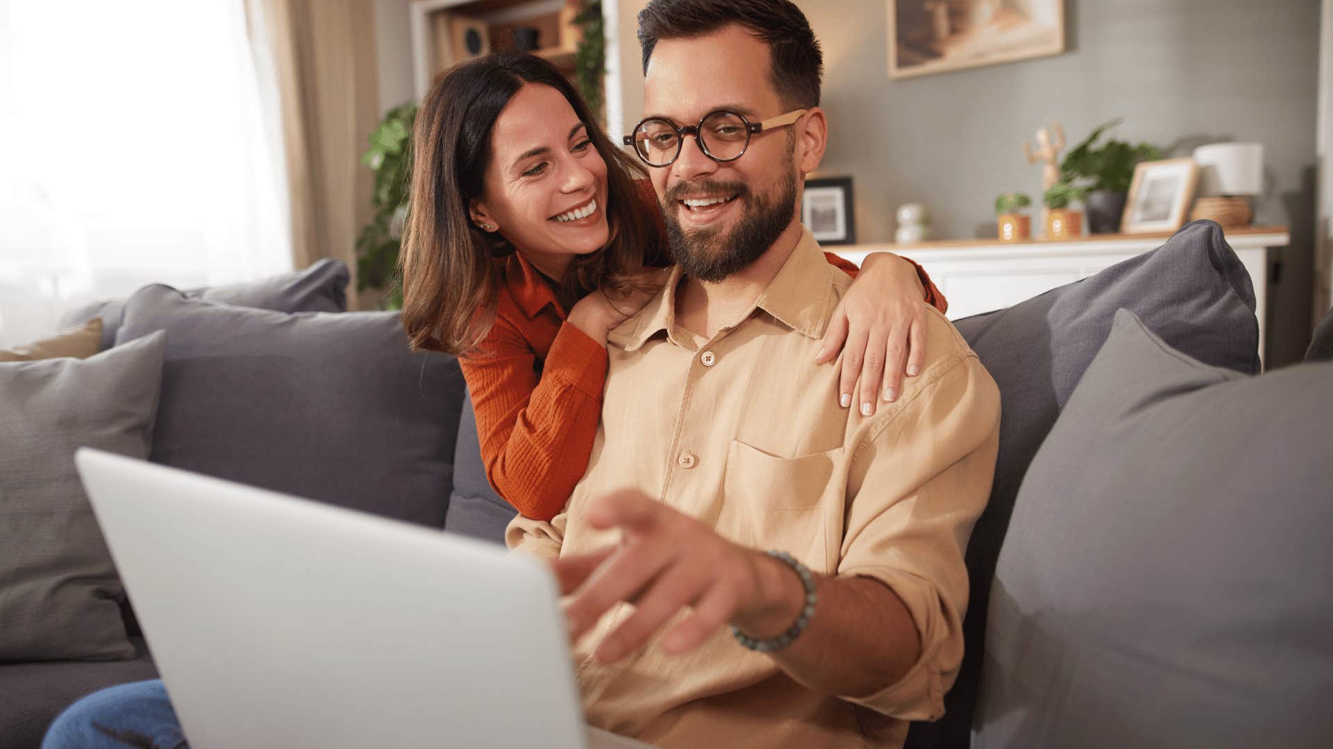 man eho shows who he is by making an effort