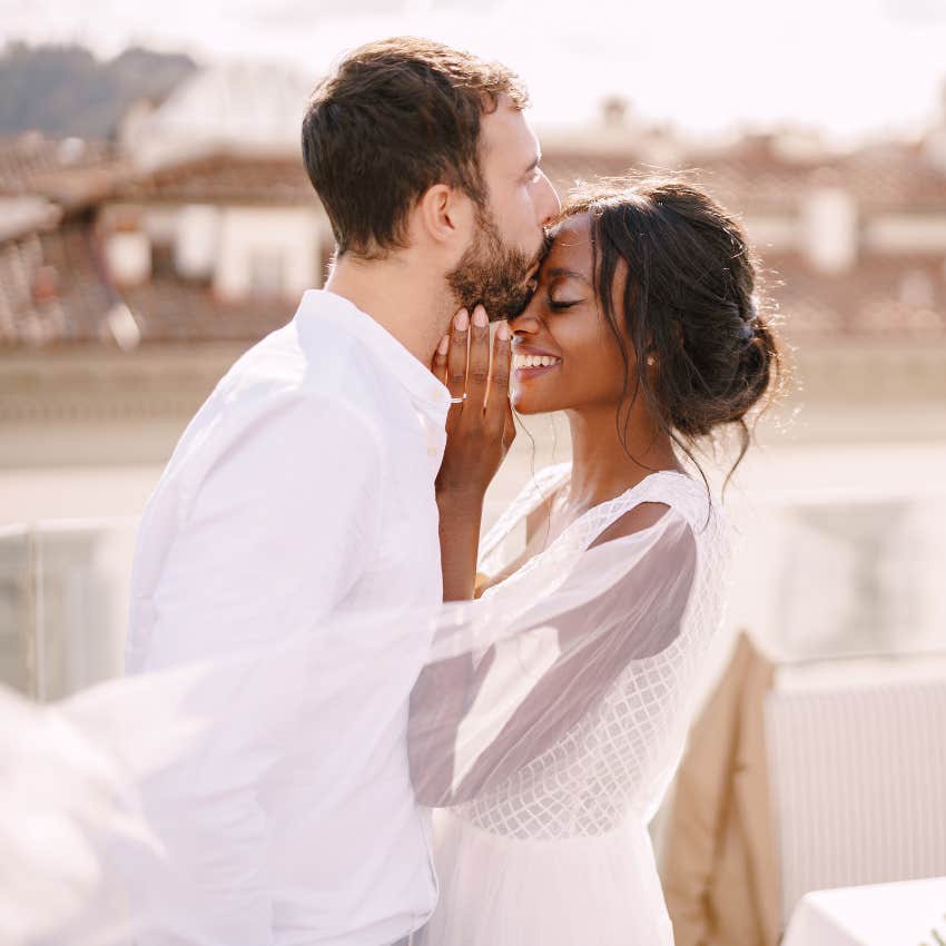 married couple kissing has a lower risk of cancer