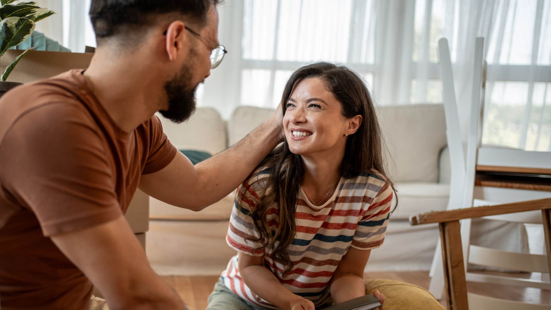 man telling woman i'll always be there for you