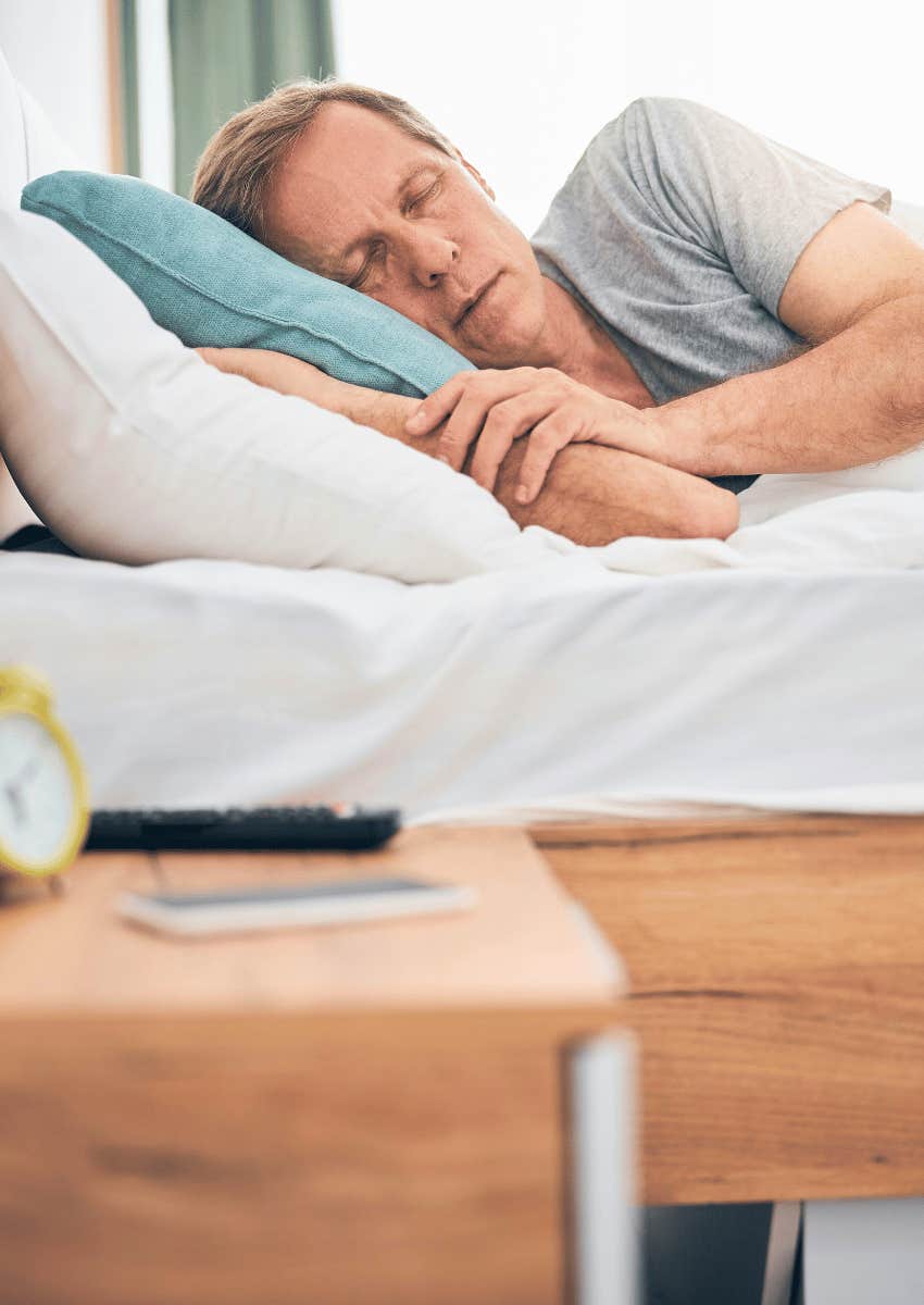 older man sleeping peacefully to stop wearing down brain