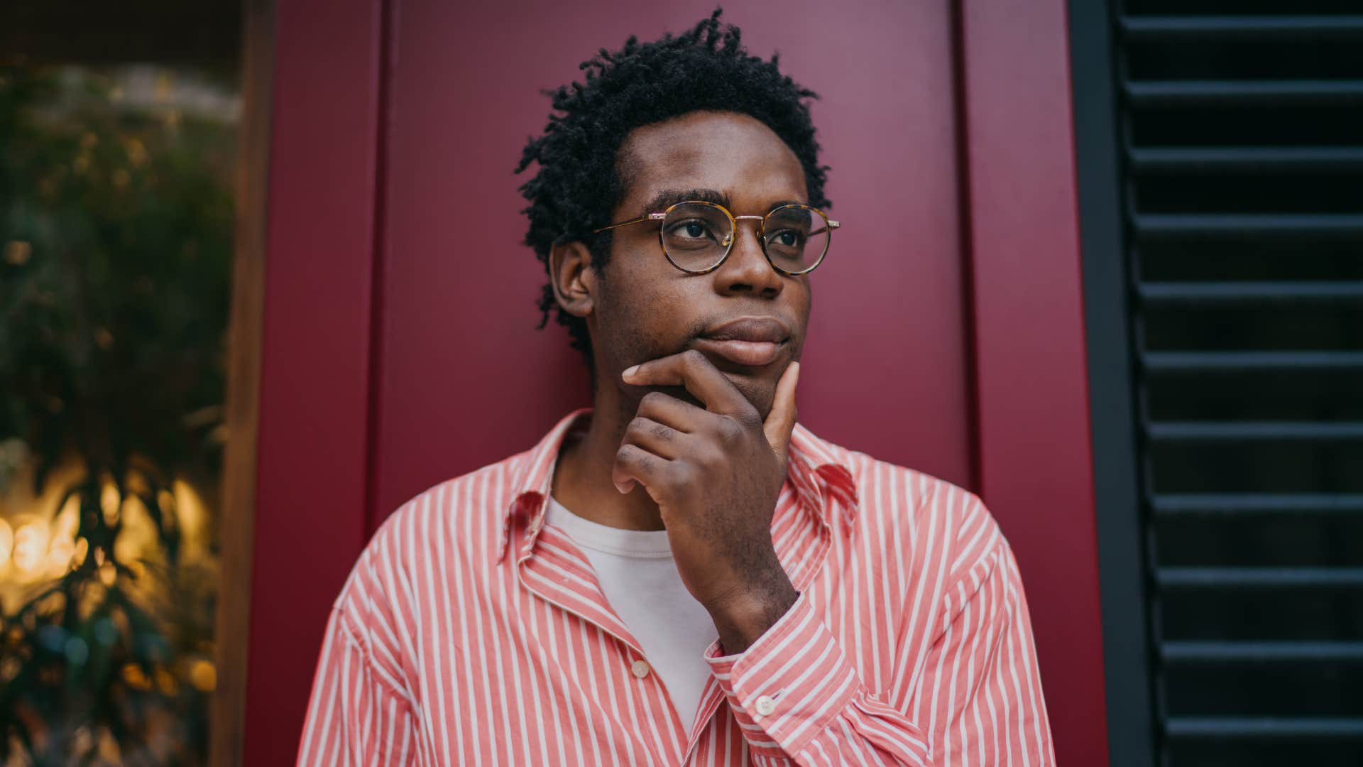 man who can see through lies and fake people thinking creatively